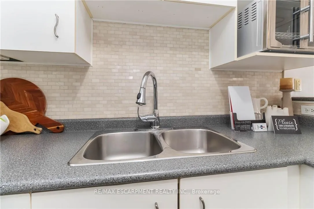 Photo 21 of Unit 110, 4015 Kilmer Drive, Burlington, Tansley — HOMEH