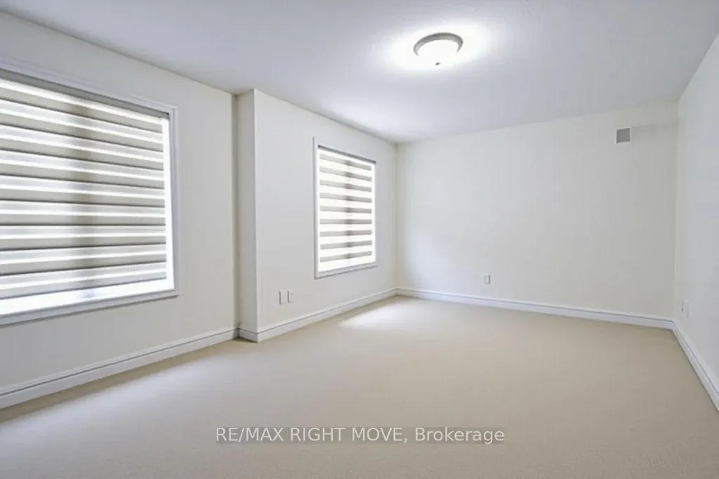Photo 10 of 90 Atlantis Drive, Orillia — HOMEH