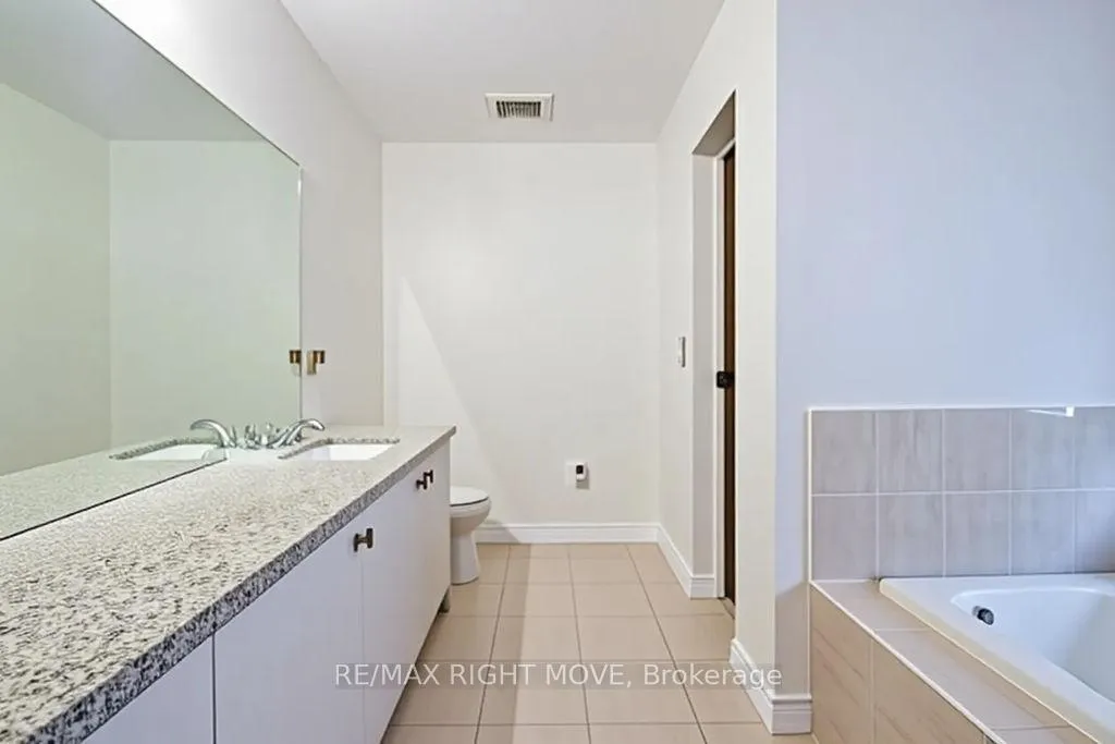 Photo 20 of 90 Atlantis Drive, Orillia — HOMEH