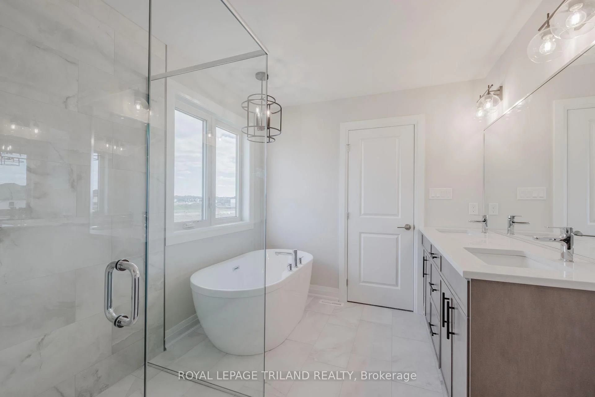 Photo 24 of 27 Allister Drive, Middlesex Centre, Kilworth — HOMEH