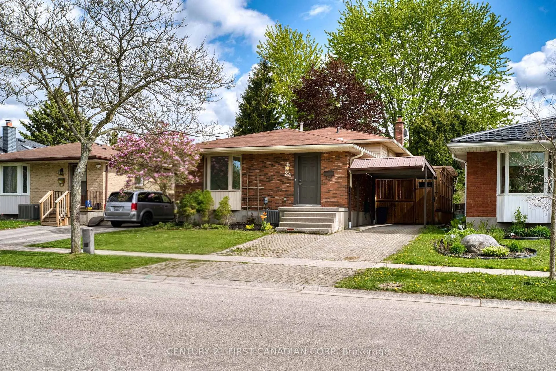 Photo 1 of 24 Blanchard Crescent, London, North I — HOMEH