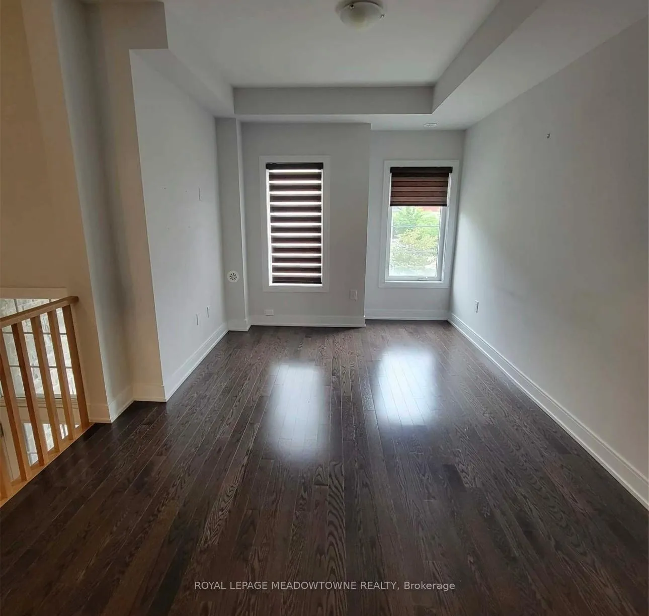 Photo 3 of 1048 Beach Comber Road, Mississauga, Lakeview — HOMEH