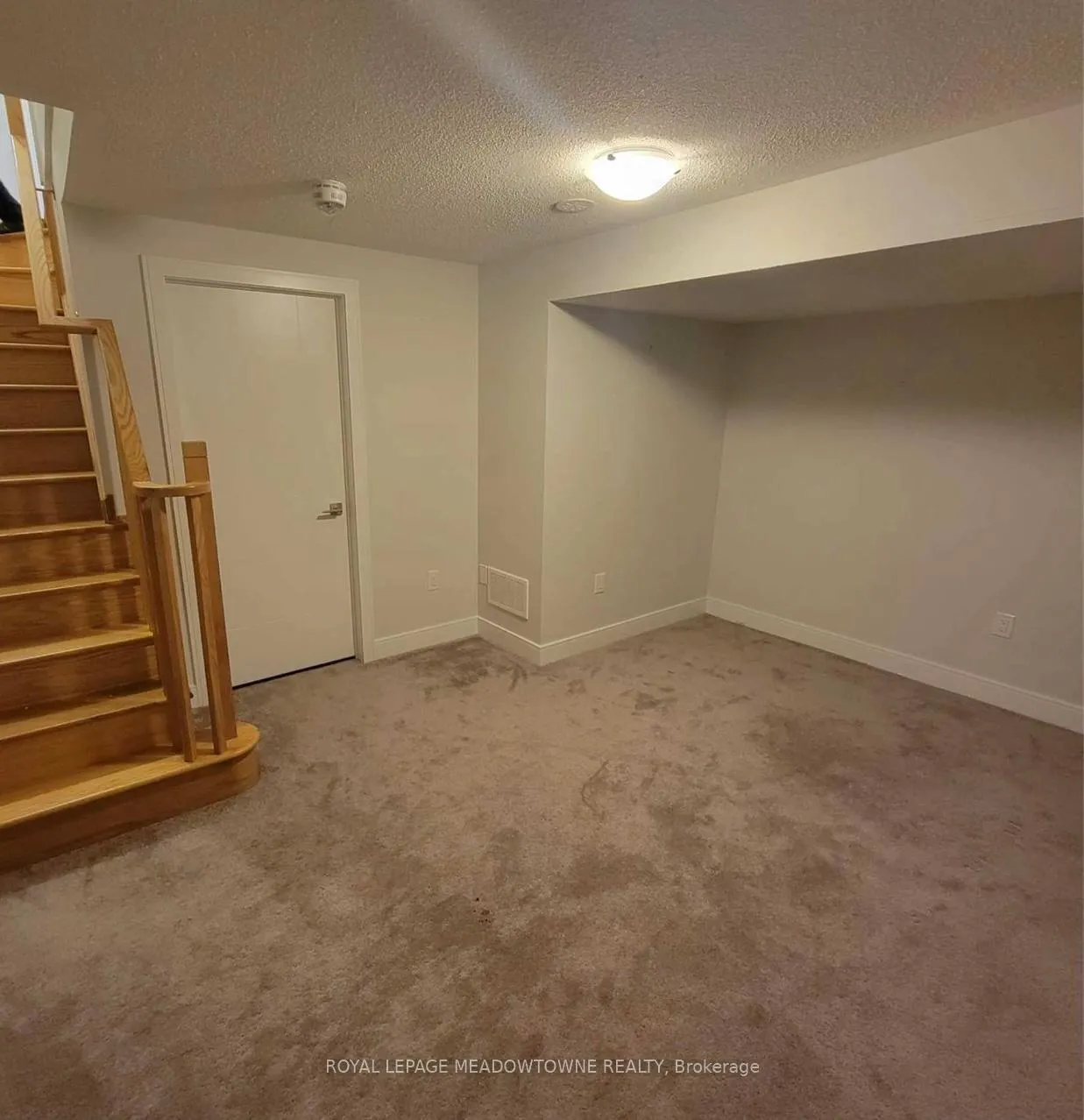Photo 9 of 1048 Beach Comber Road, Mississauga, Lakeview — HOMEH