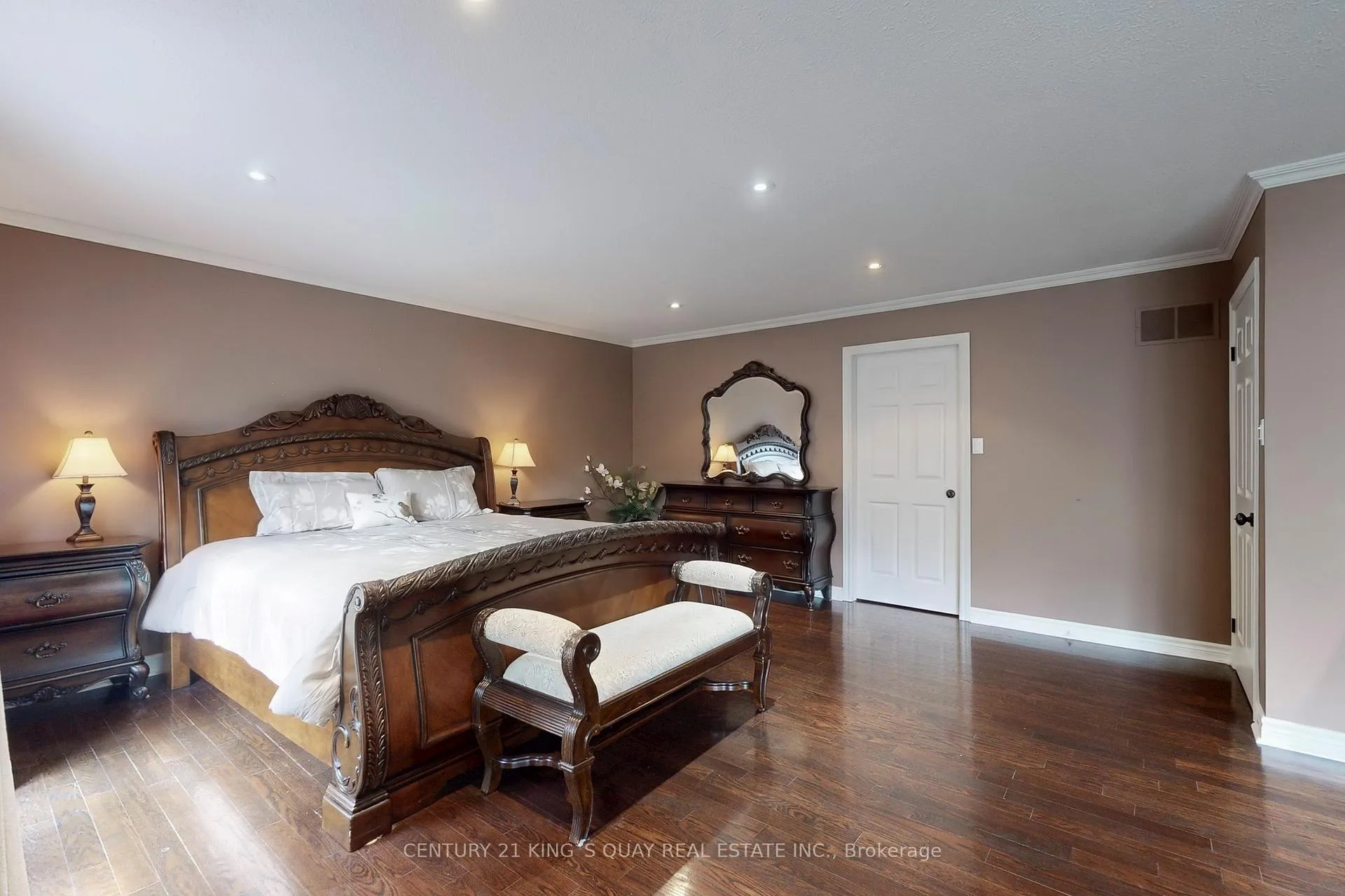 Photo 24 of 110 Crawford Crescent, Milton, Campbellville — HOMEH