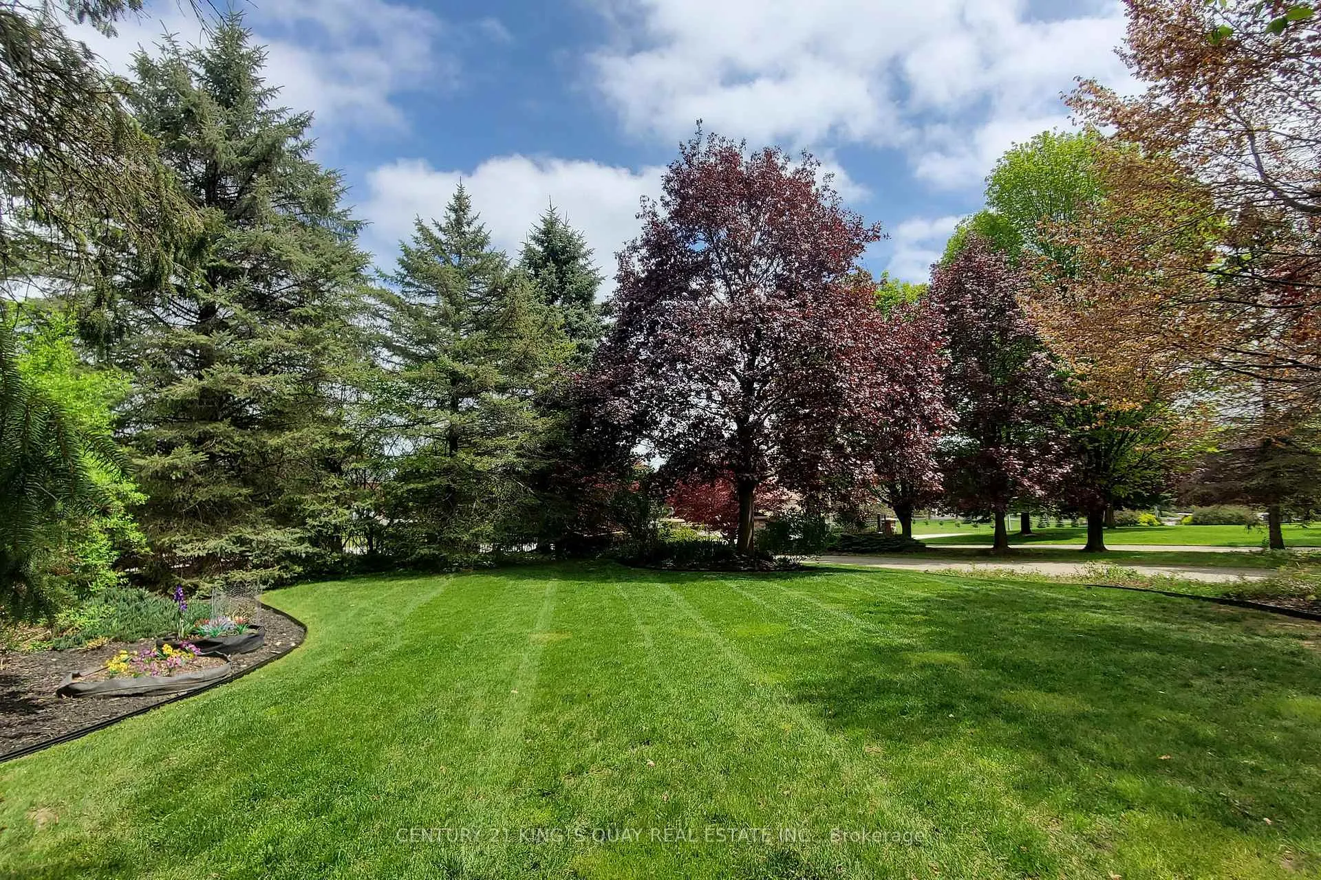 Photo 45 of 110 Crawford Crescent, Milton, Campbellville — HOMEH
