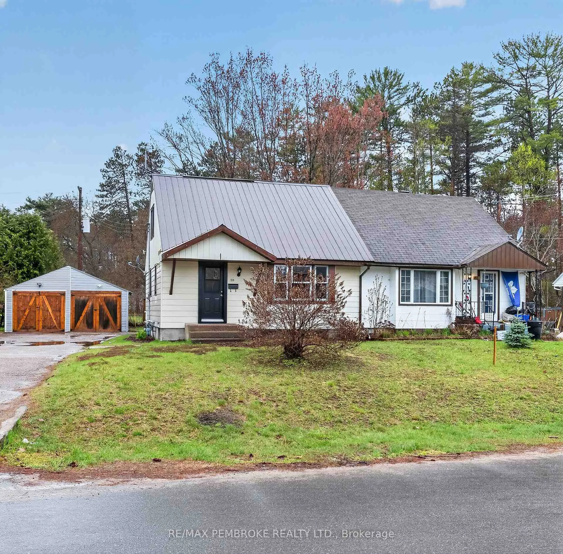 Photo 4 of 59 Rutherford Avenue, Deep River — HOMEH