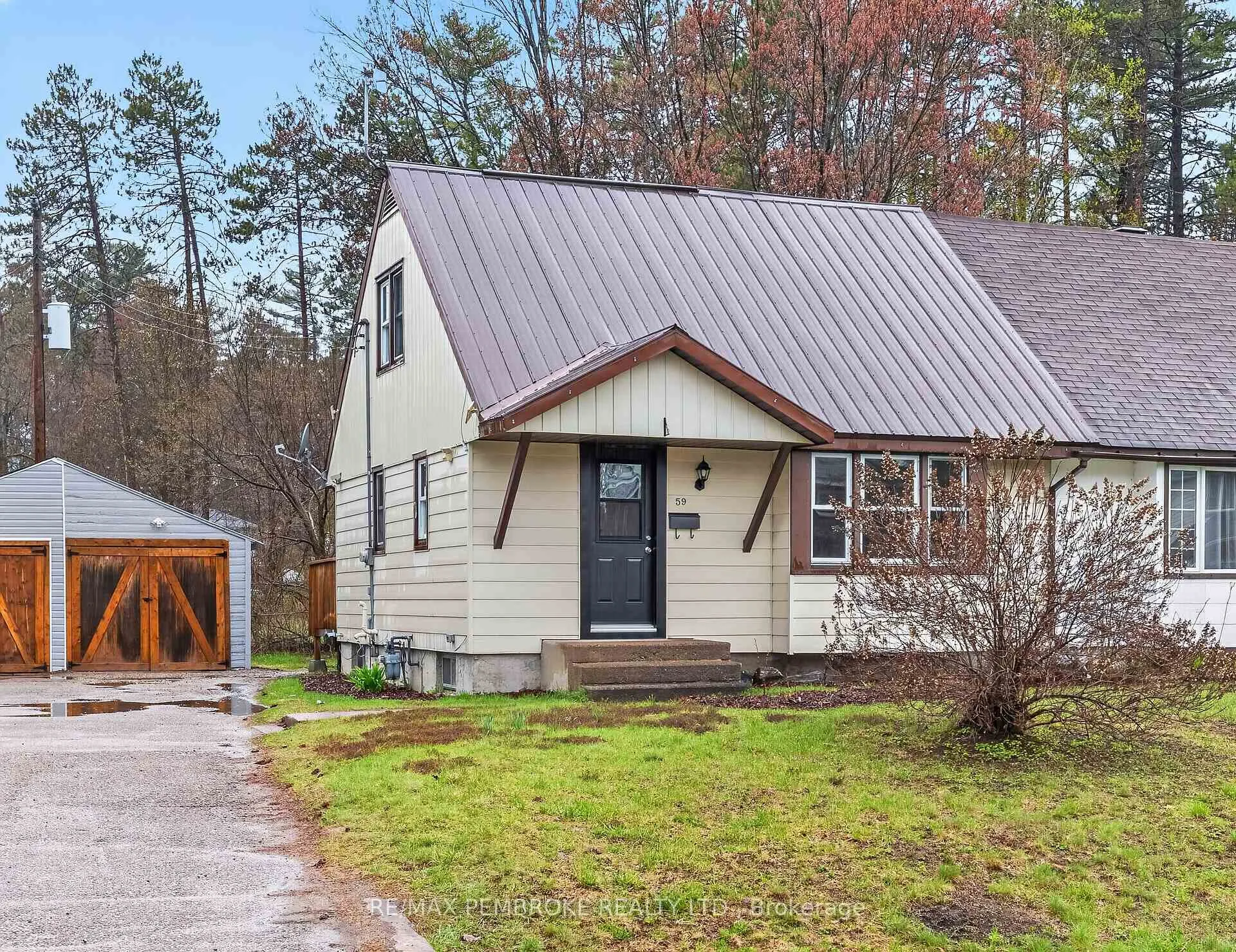 Photo 6 of 59 Rutherford Avenue, Deep River — HOMEH
