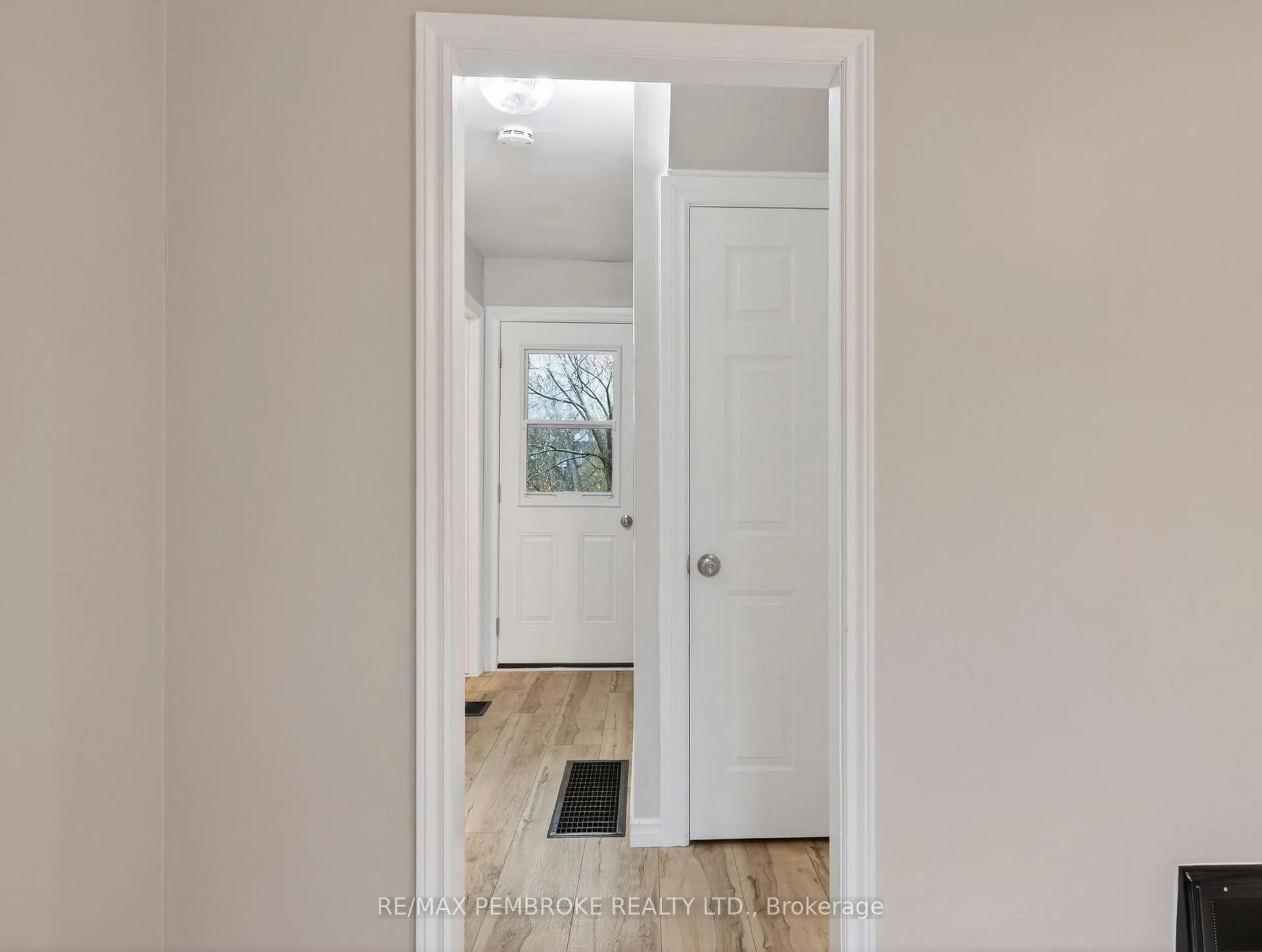 Photo 11 of 59 Rutherford Avenue, Deep River — HOMEH