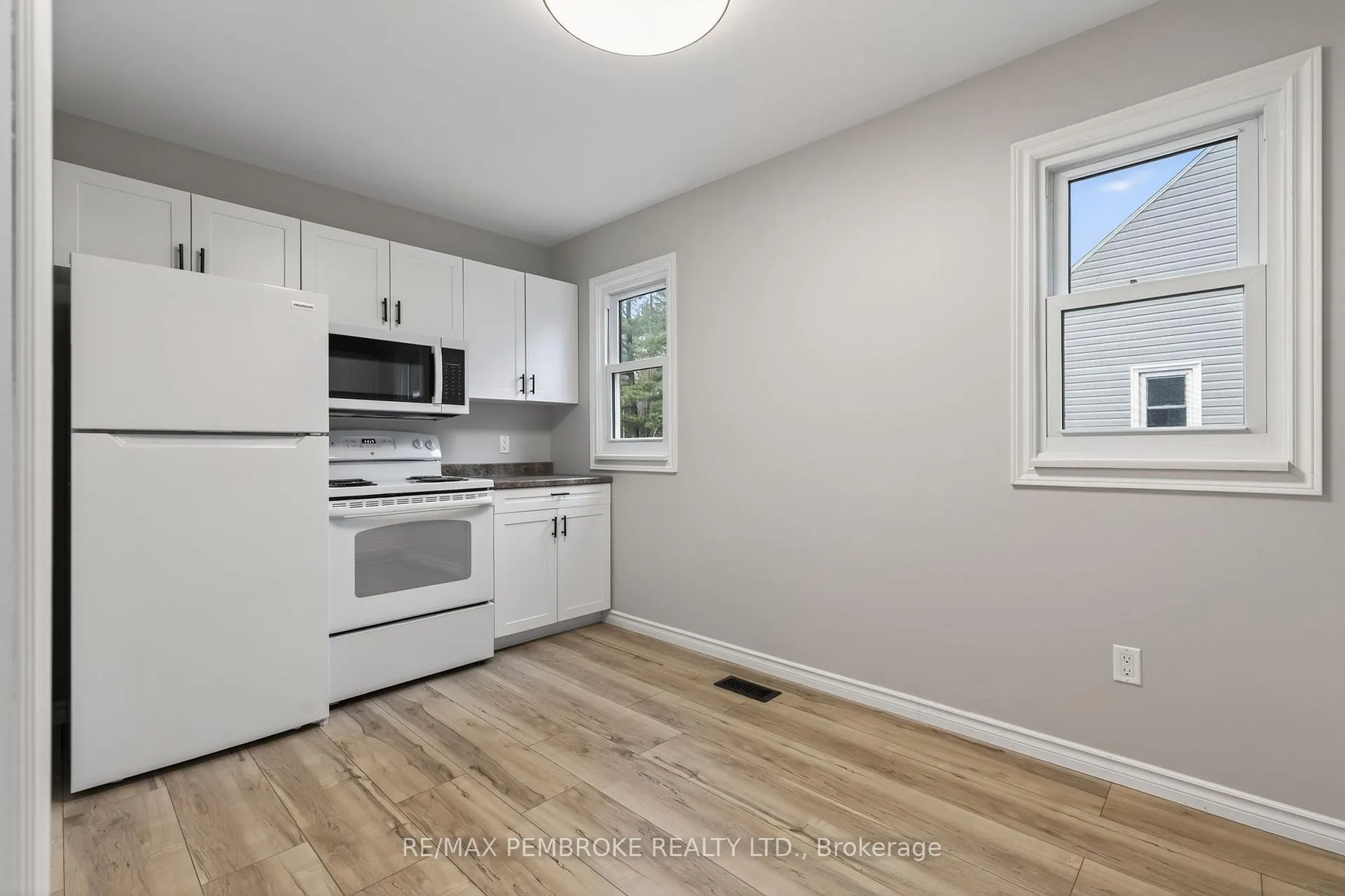 Photo 18 of 59 Rutherford Avenue, Deep River — HOMEH