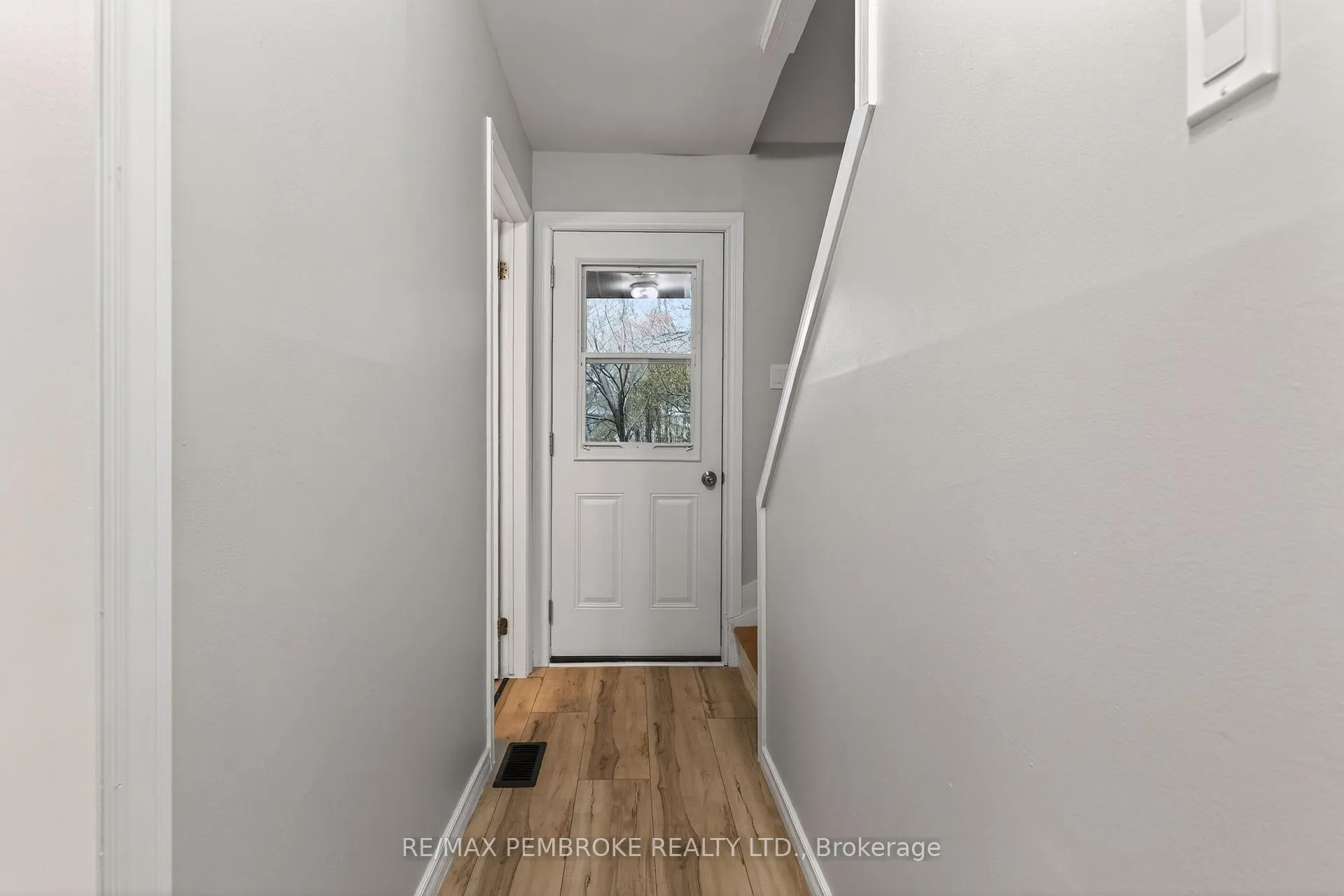 Photo 19 of 59 Rutherford Avenue, Deep River — HOMEH