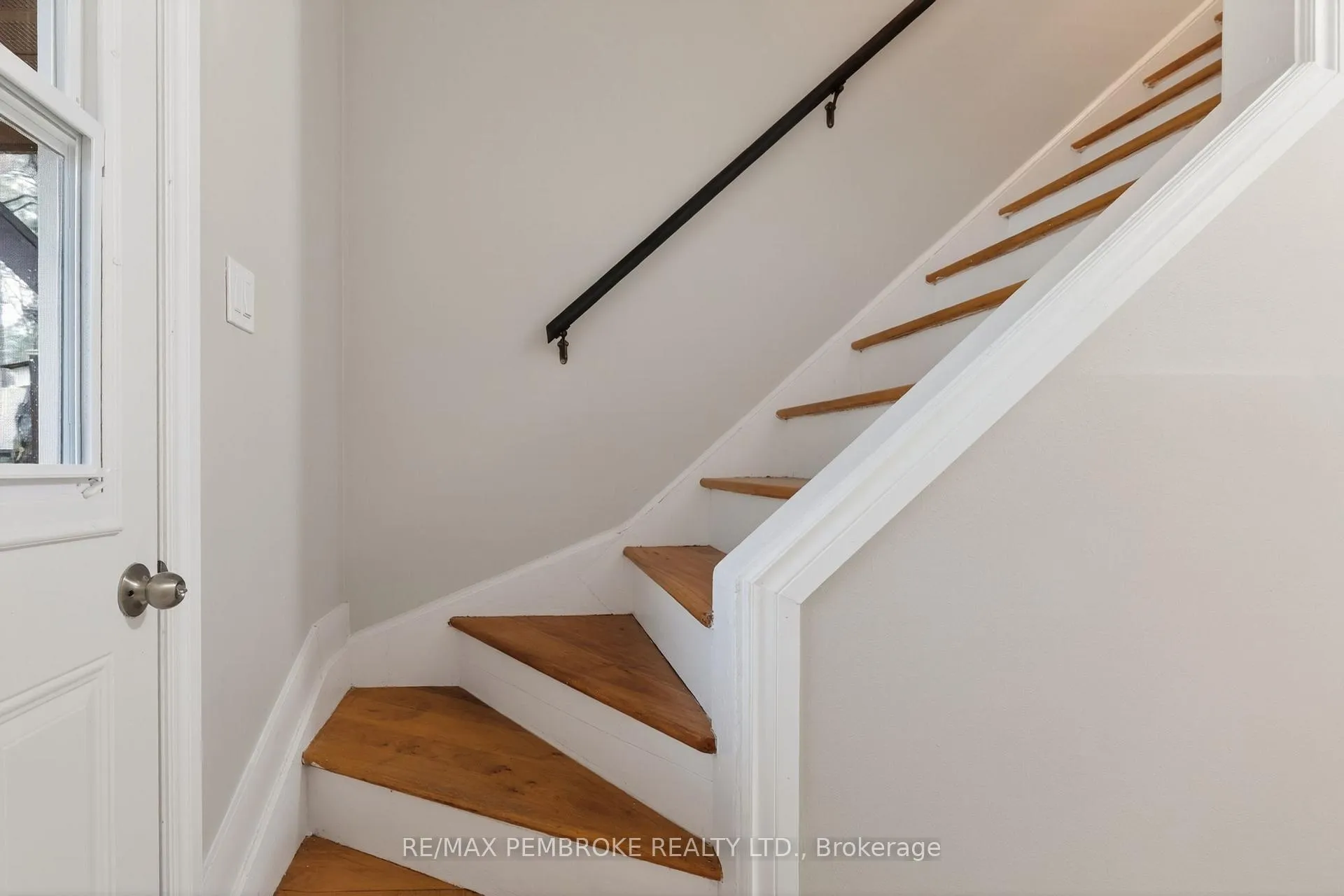 Photo 23 of 59 Rutherford Avenue, Deep River — HOMEH