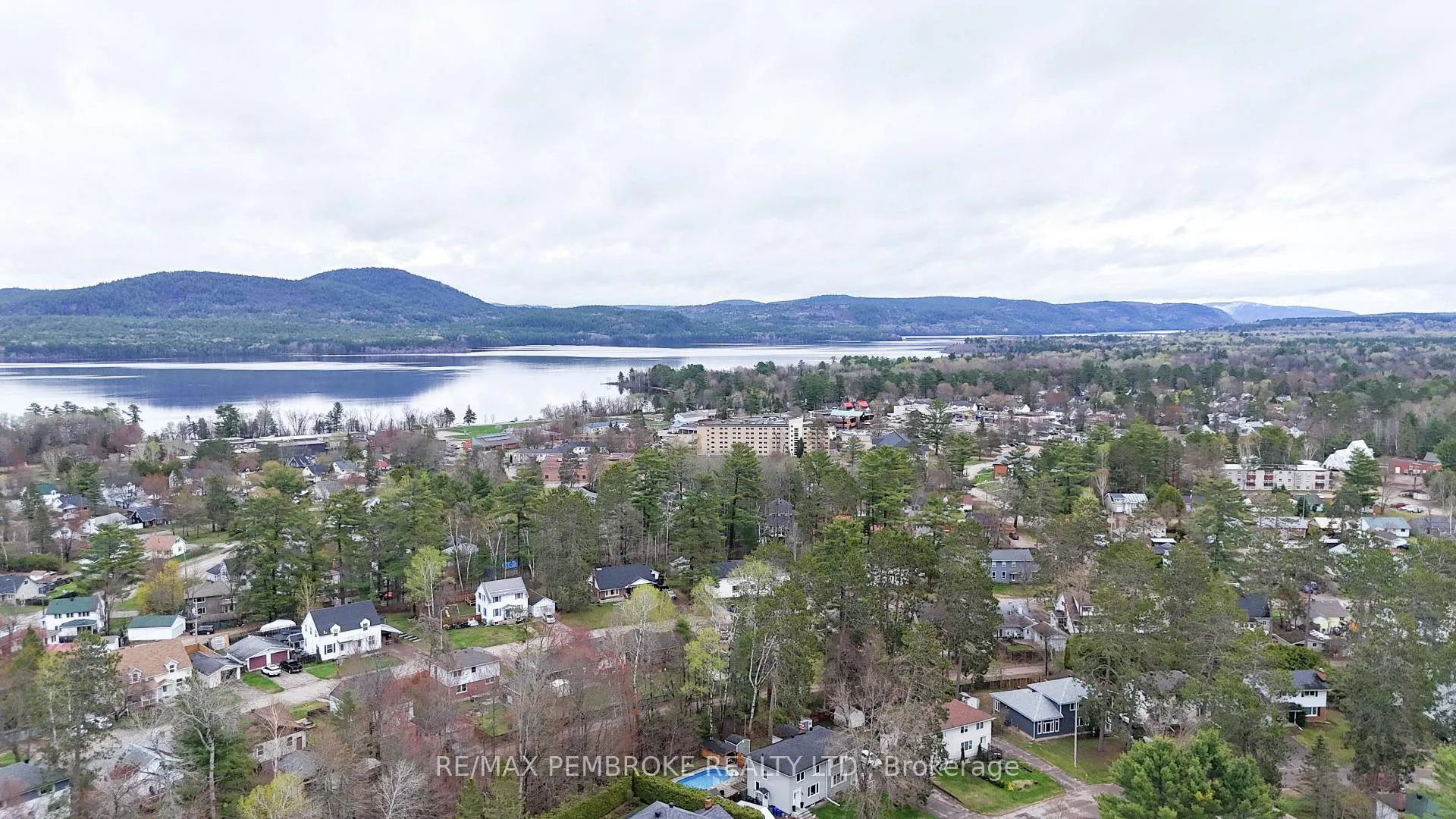 Photo 48 of 59 Rutherford Avenue, Deep River — HOMEH