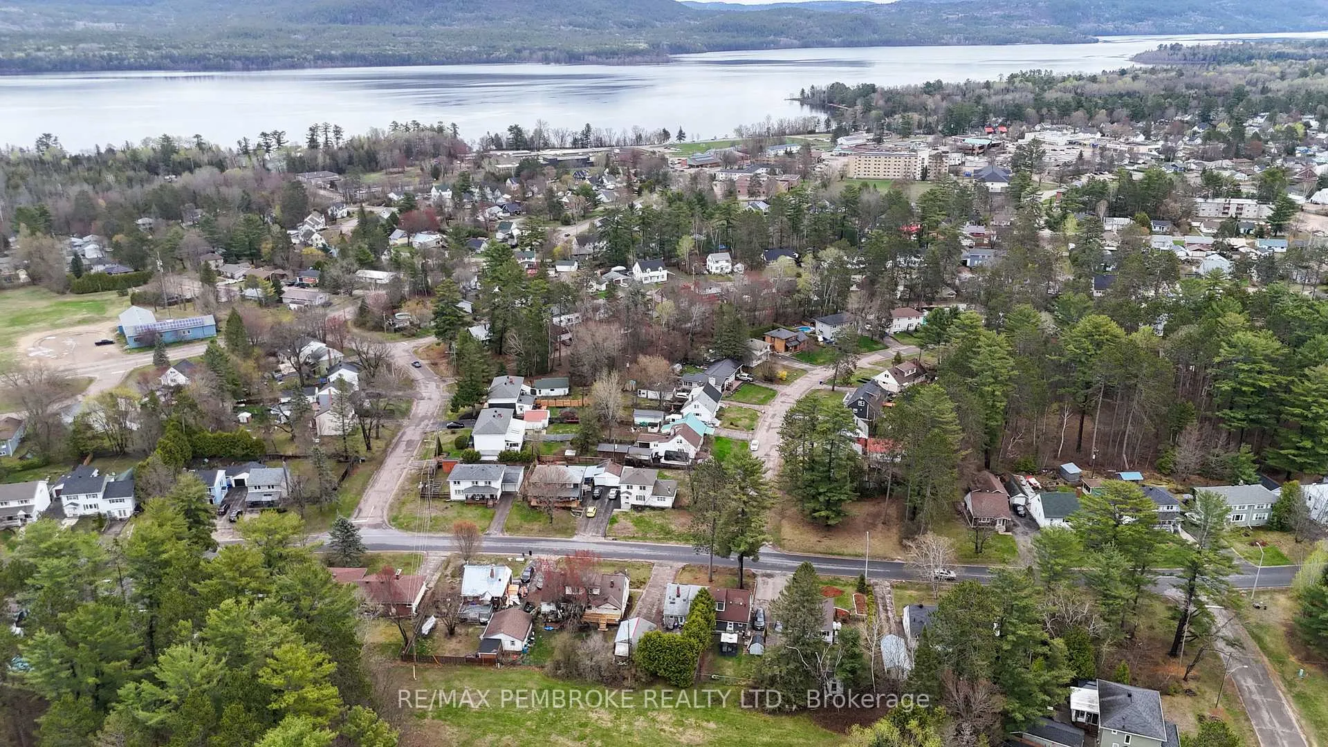 Photo 49 of 59 Rutherford Avenue, Deep River — HOMEH