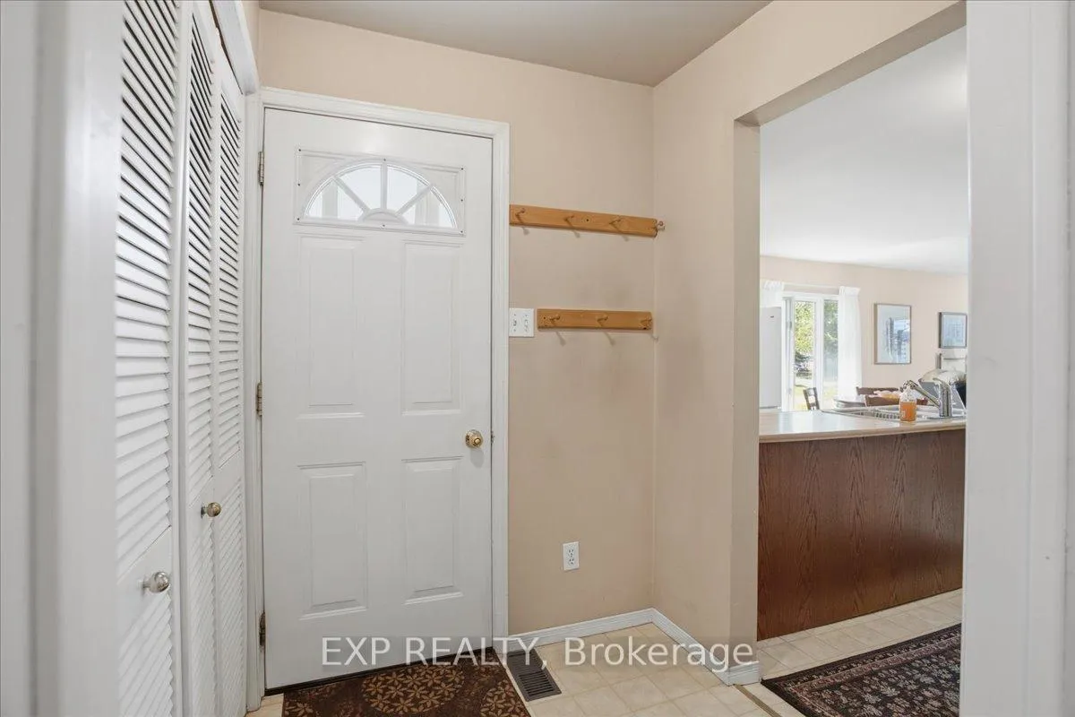 Photo 4 of 69 33rd Street N, Wasaga Beach — HOMEH