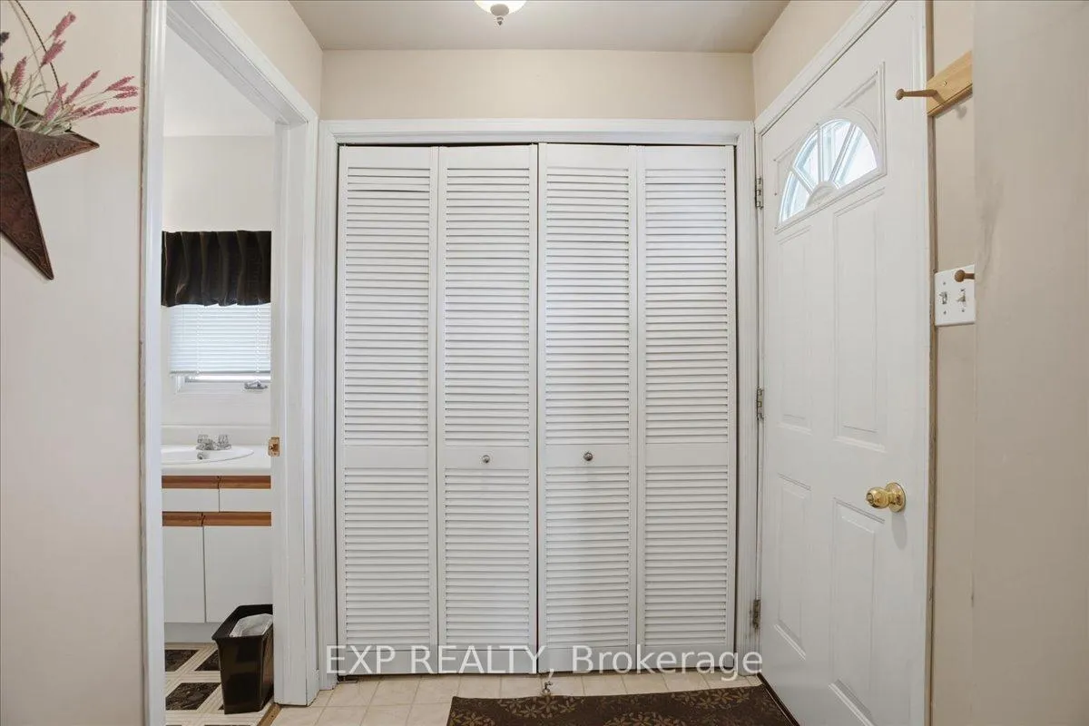 Photo 5 of 69 33rd Street N, Wasaga Beach — HOMEH