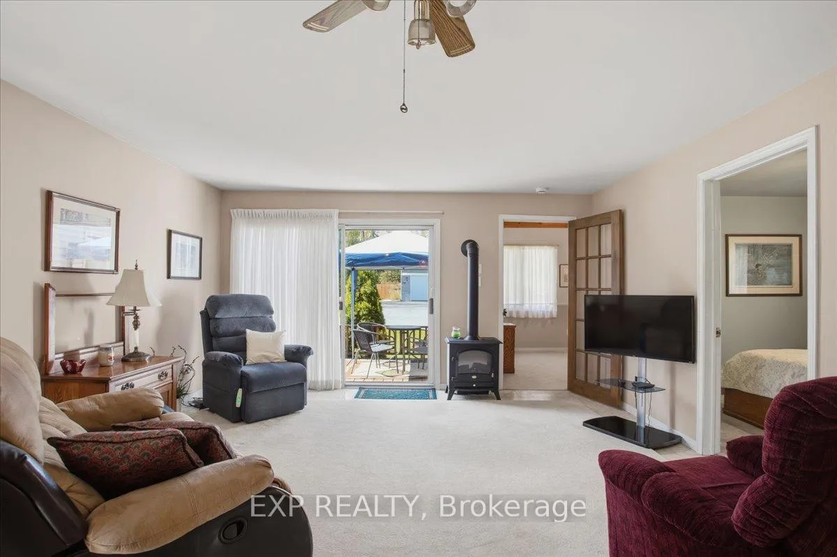 Photo 10 of 69 33rd Street N, Wasaga Beach — HOMEH