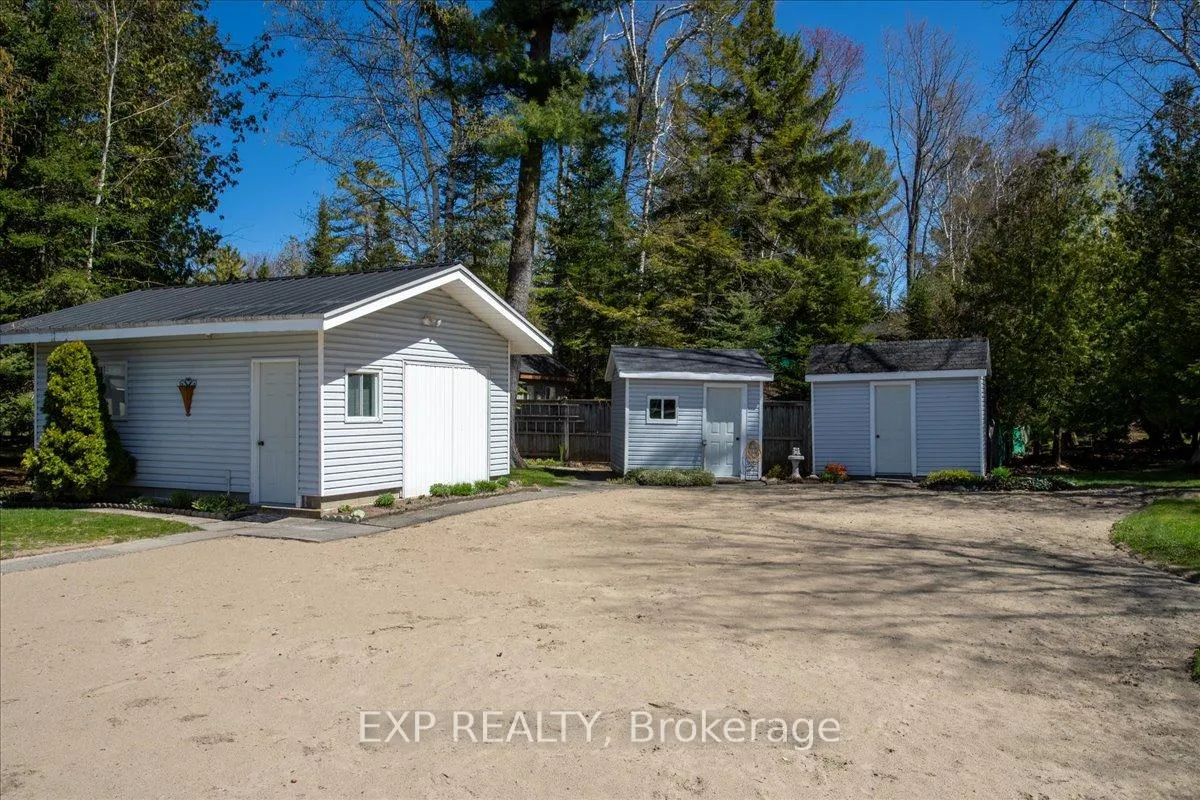 Photo 25 of 69 33rd Street N, Wasaga Beach — HOMEH