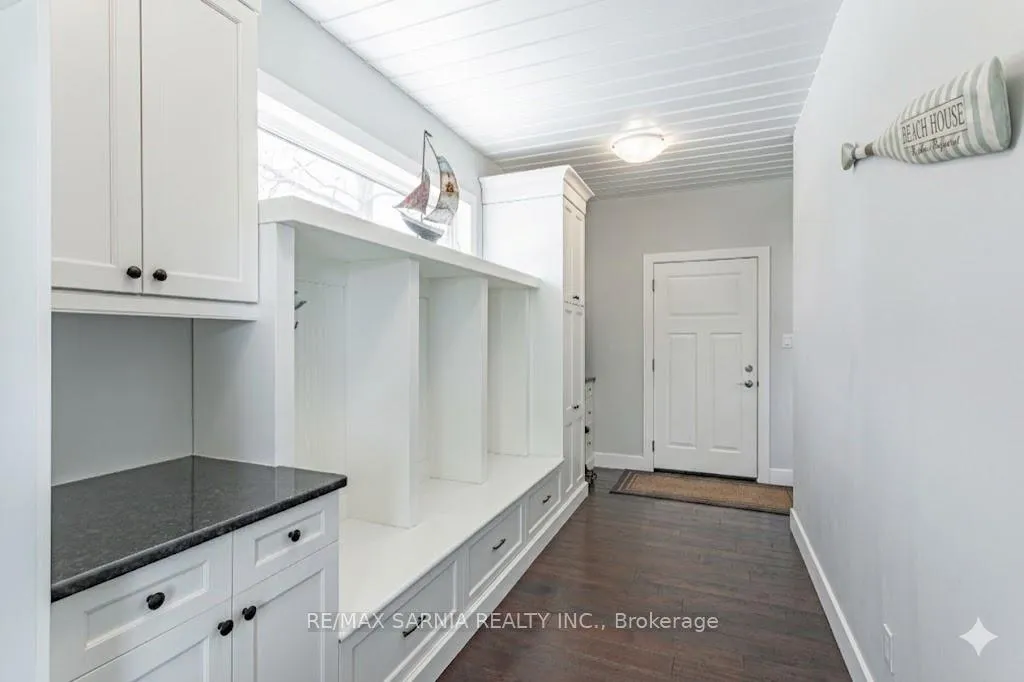 Photo 14 of 18 Centre Street, Lambton Shores, Grand Bend — HOMEH