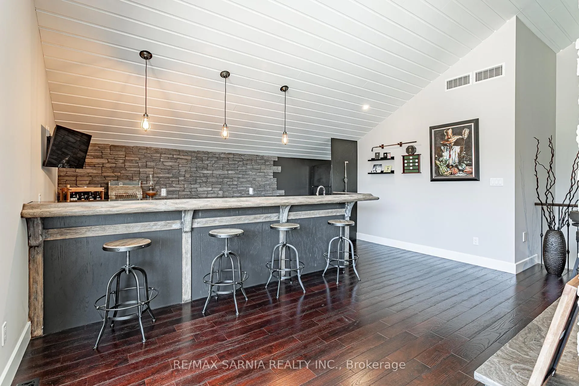 Photo 17 of 18 Centre Street, Lambton Shores, Grand Bend — HOMEH