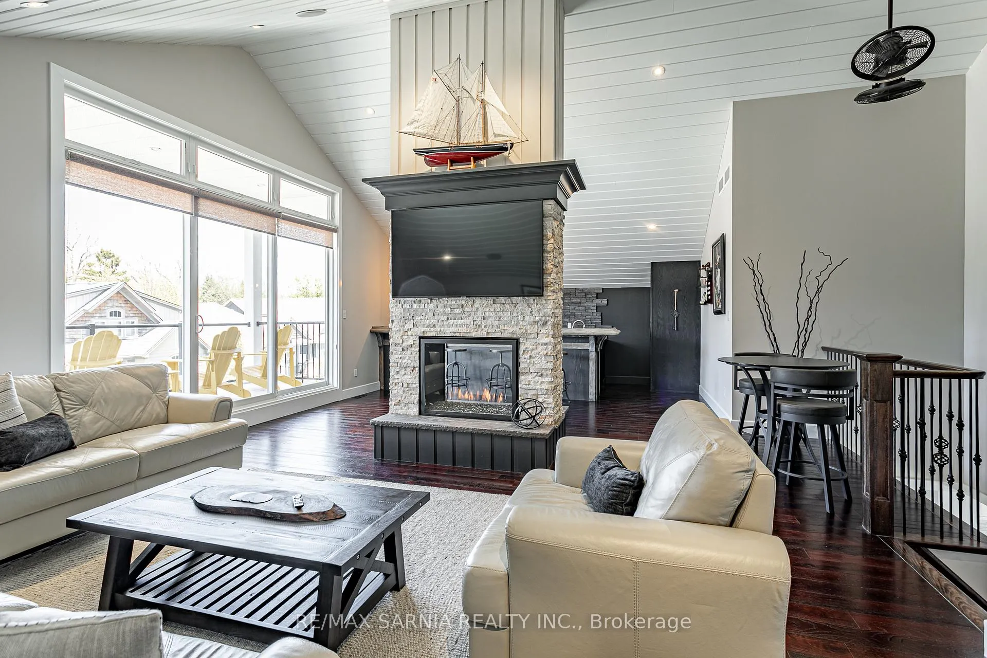 Photo 19 of 18 Centre Street, Lambton Shores, Grand Bend — HOMEH