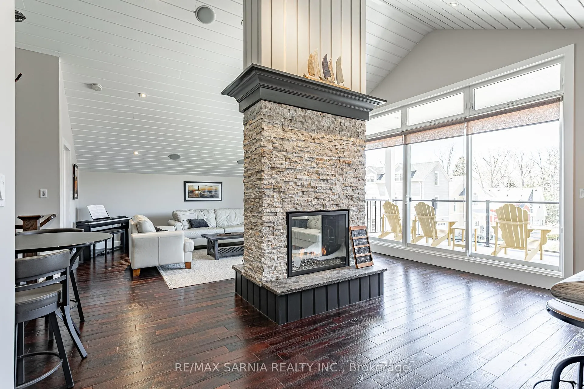 Photo 23 of 18 Centre Street, Lambton Shores, Grand Bend — HOMEH