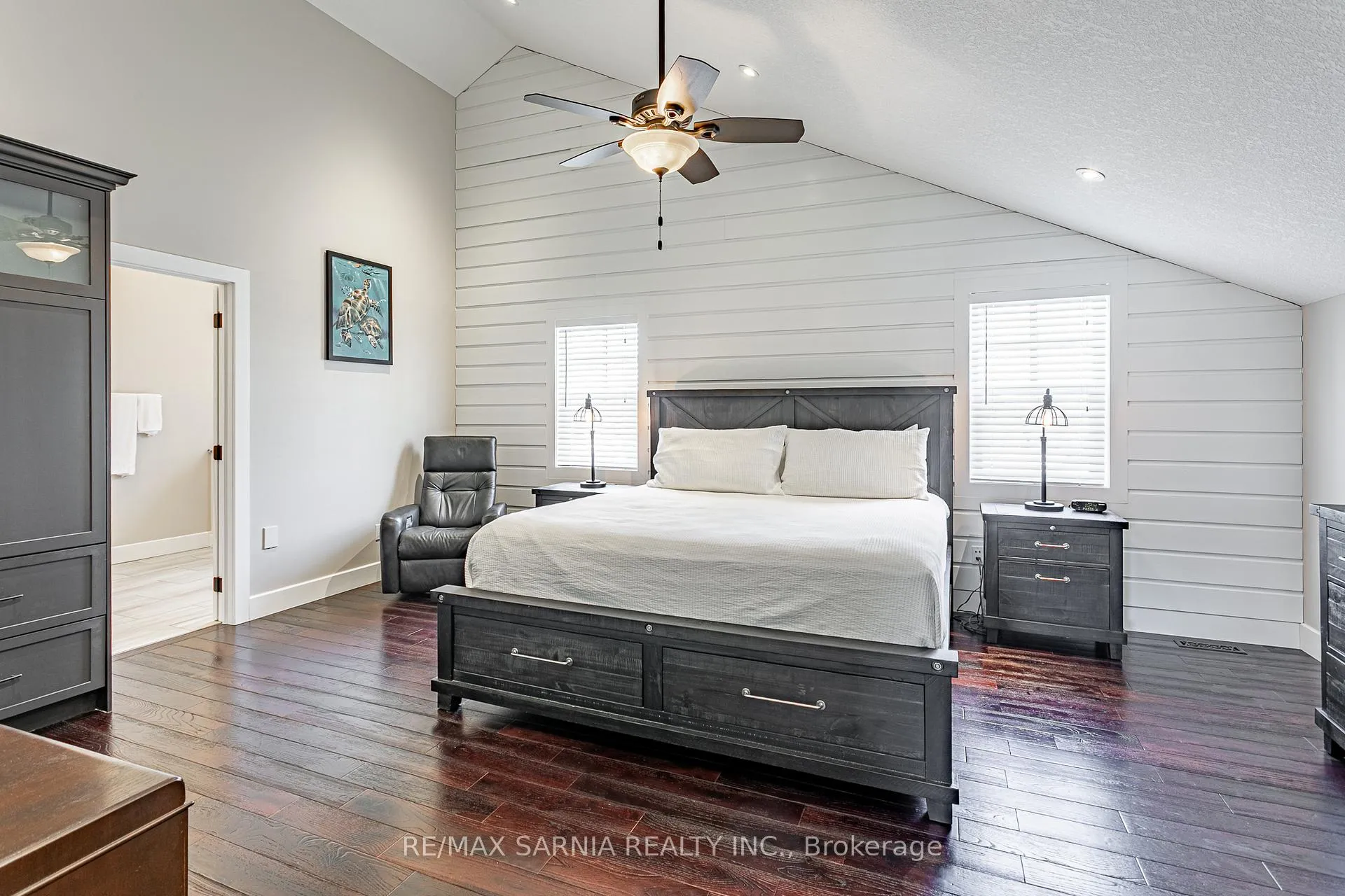 Photo 26 of 18 Centre Street, Lambton Shores, Grand Bend — HOMEH