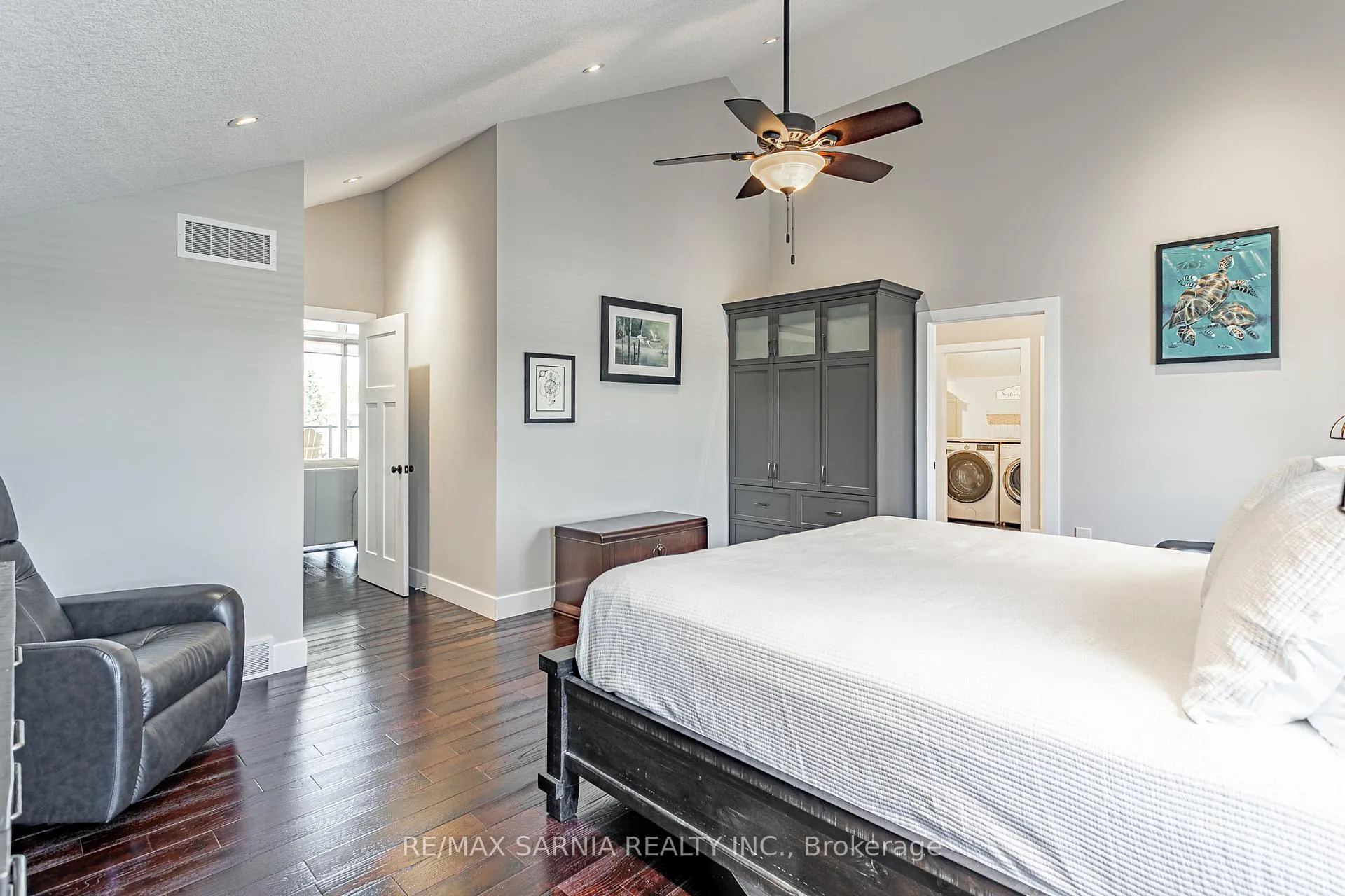 Photo 27 of 18 Centre Street, Lambton Shores, Grand Bend — HOMEH