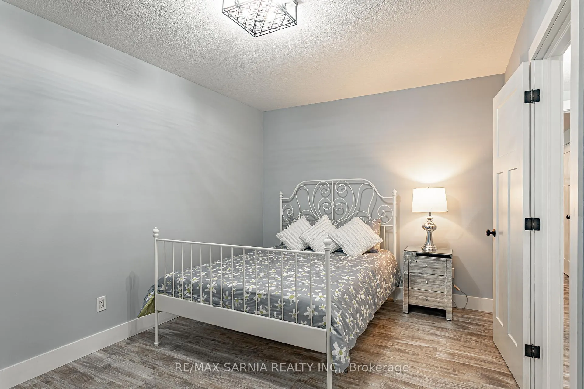 Photo 35 of 18 Centre Street, Lambton Shores, Grand Bend — HOMEH
