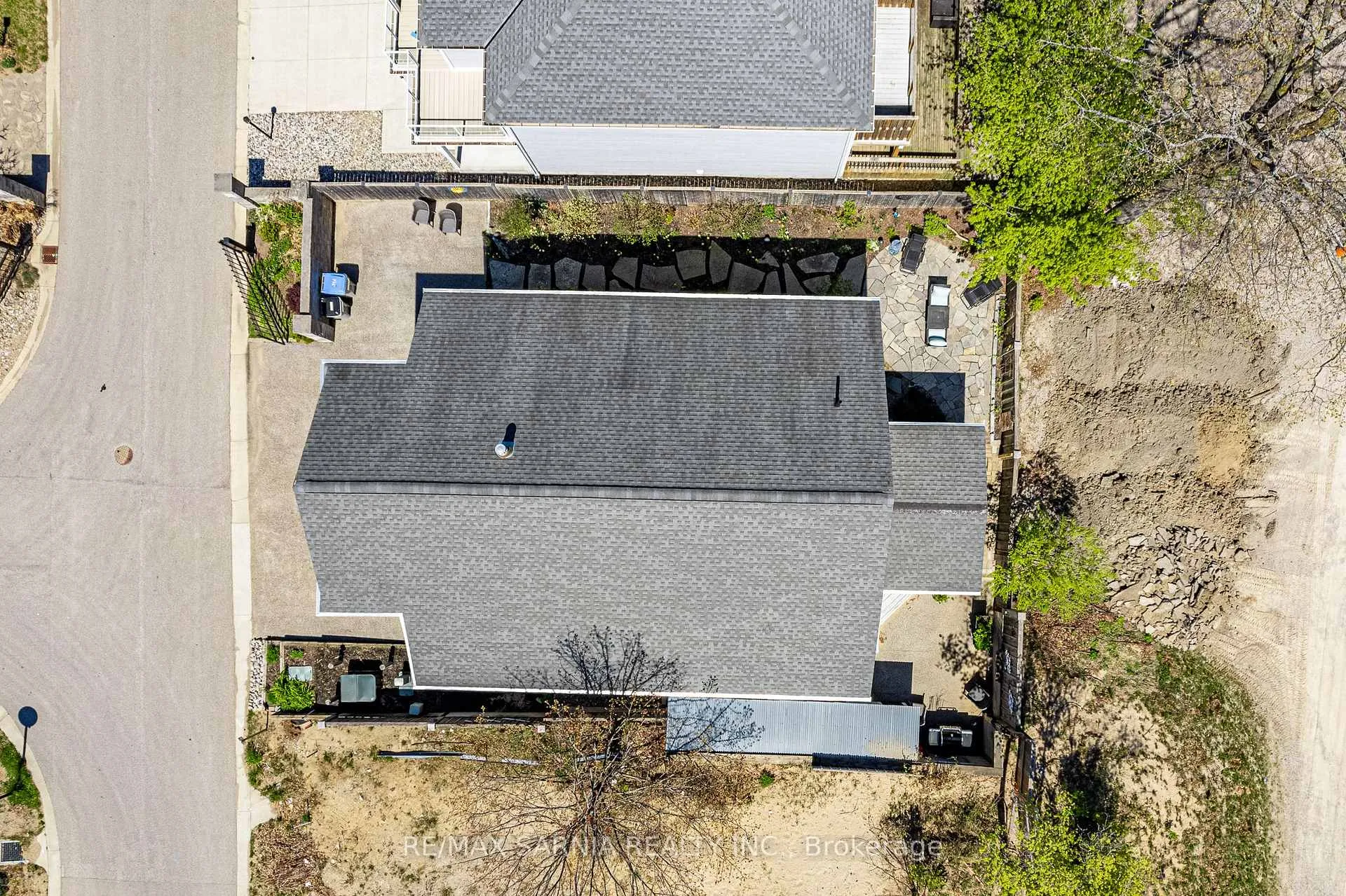 Photo 50 of 18 Centre Street, Lambton Shores, Grand Bend — HOMEH