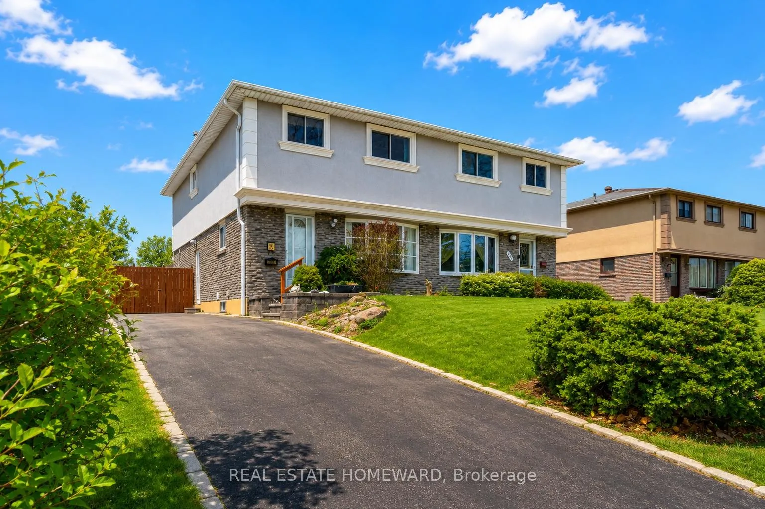 Front of 783 Dodsworth Crescent