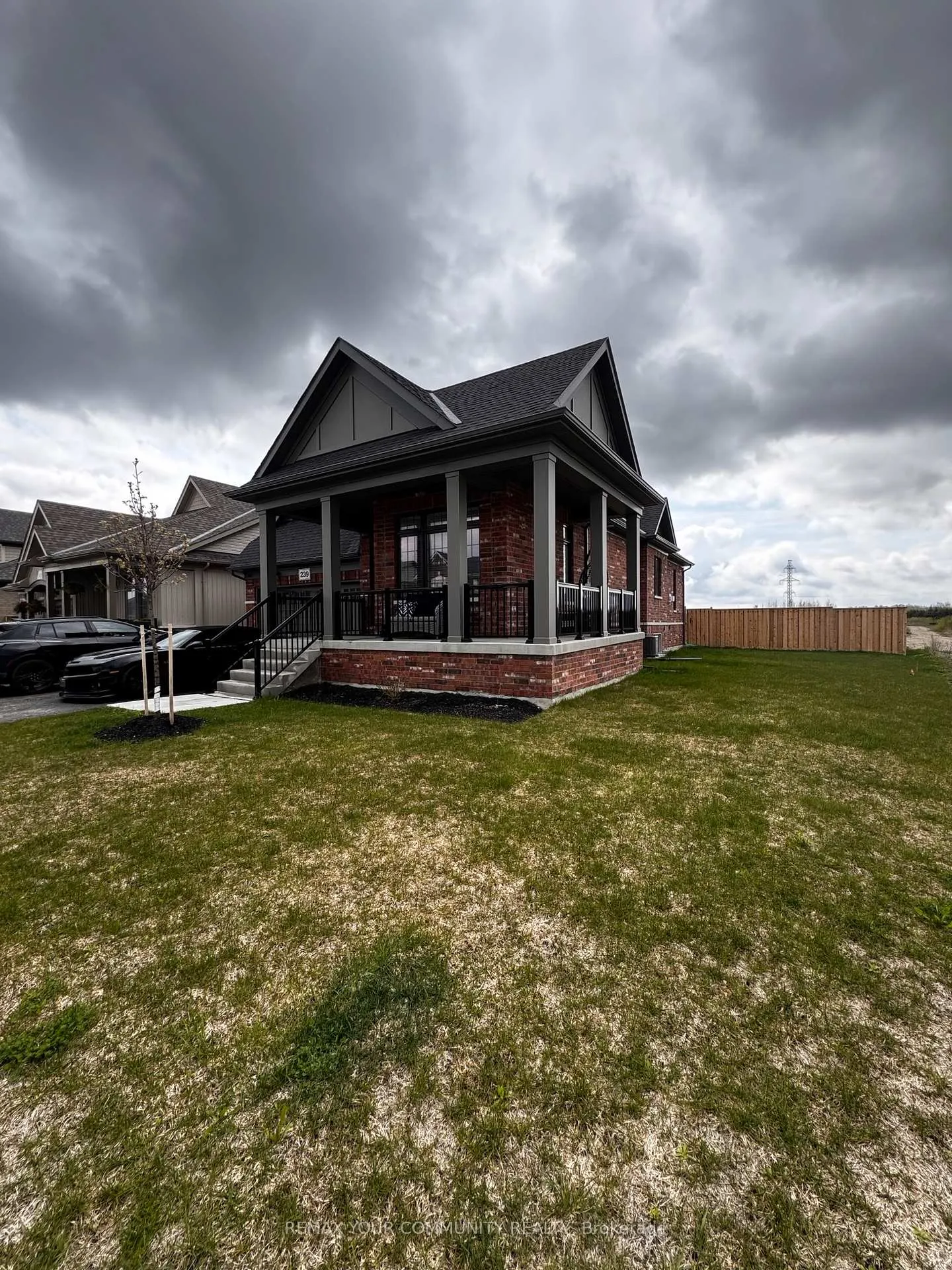 Photo 4 of Unit MAIN, 239 Duncan Street, Clearview, Stayner — HOMEH
