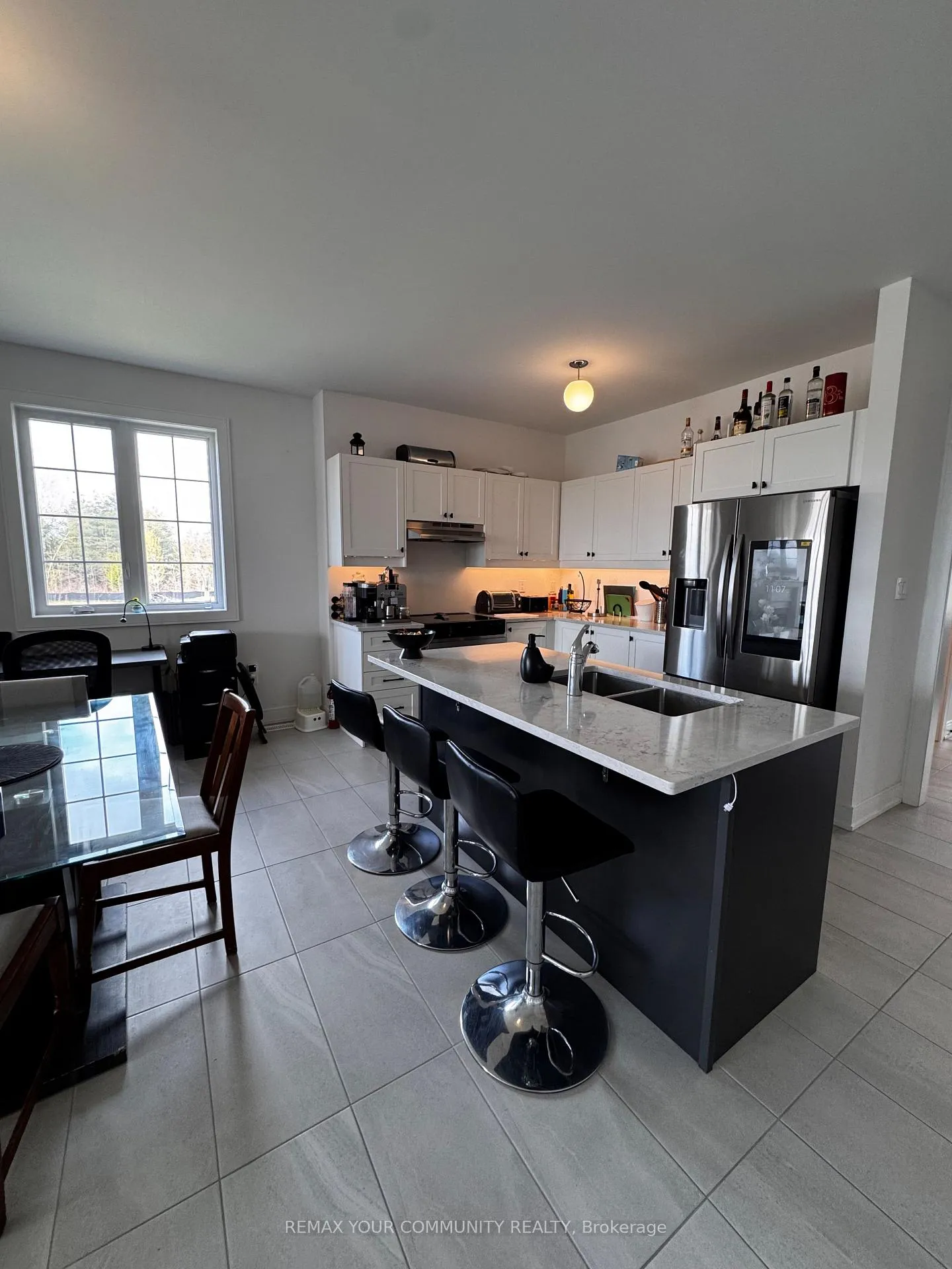 Photo 11 of Unit MAIN, 239 Duncan Street, Clearview, Stayner — HOMEH