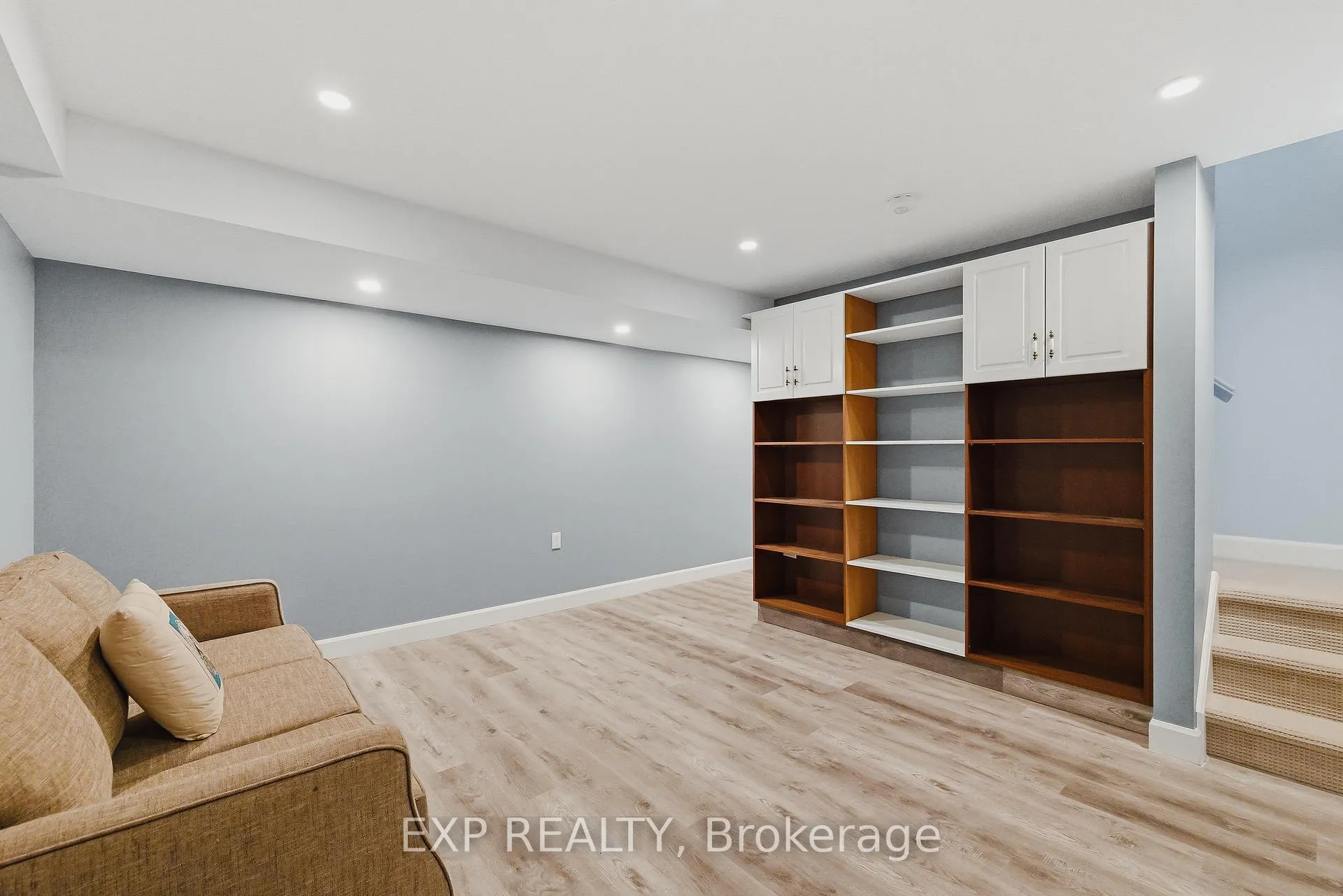 Photo 18 of Unit 18, 24 George Street N, Minto — HOMEH