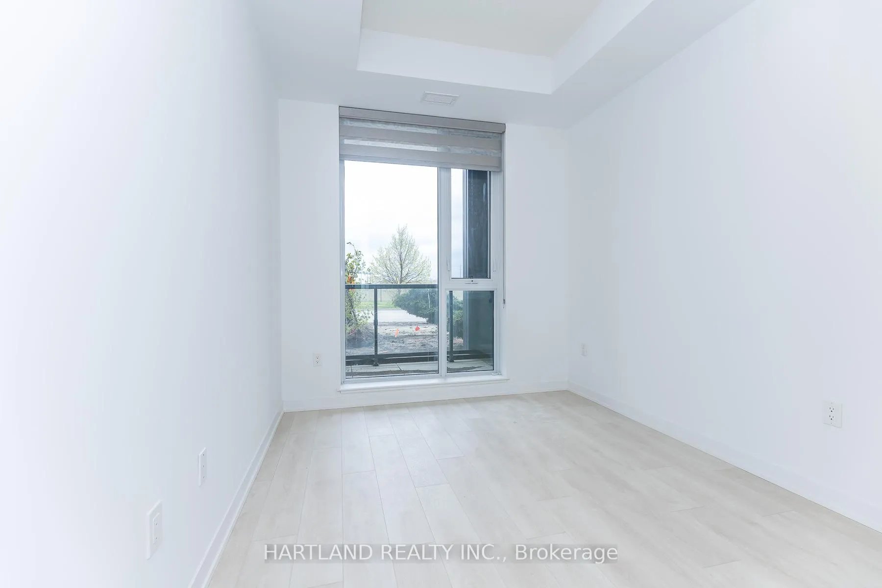 Photo 11 of Unit 107, 4878 Powers Common, Burlington, Alton — HOMEH