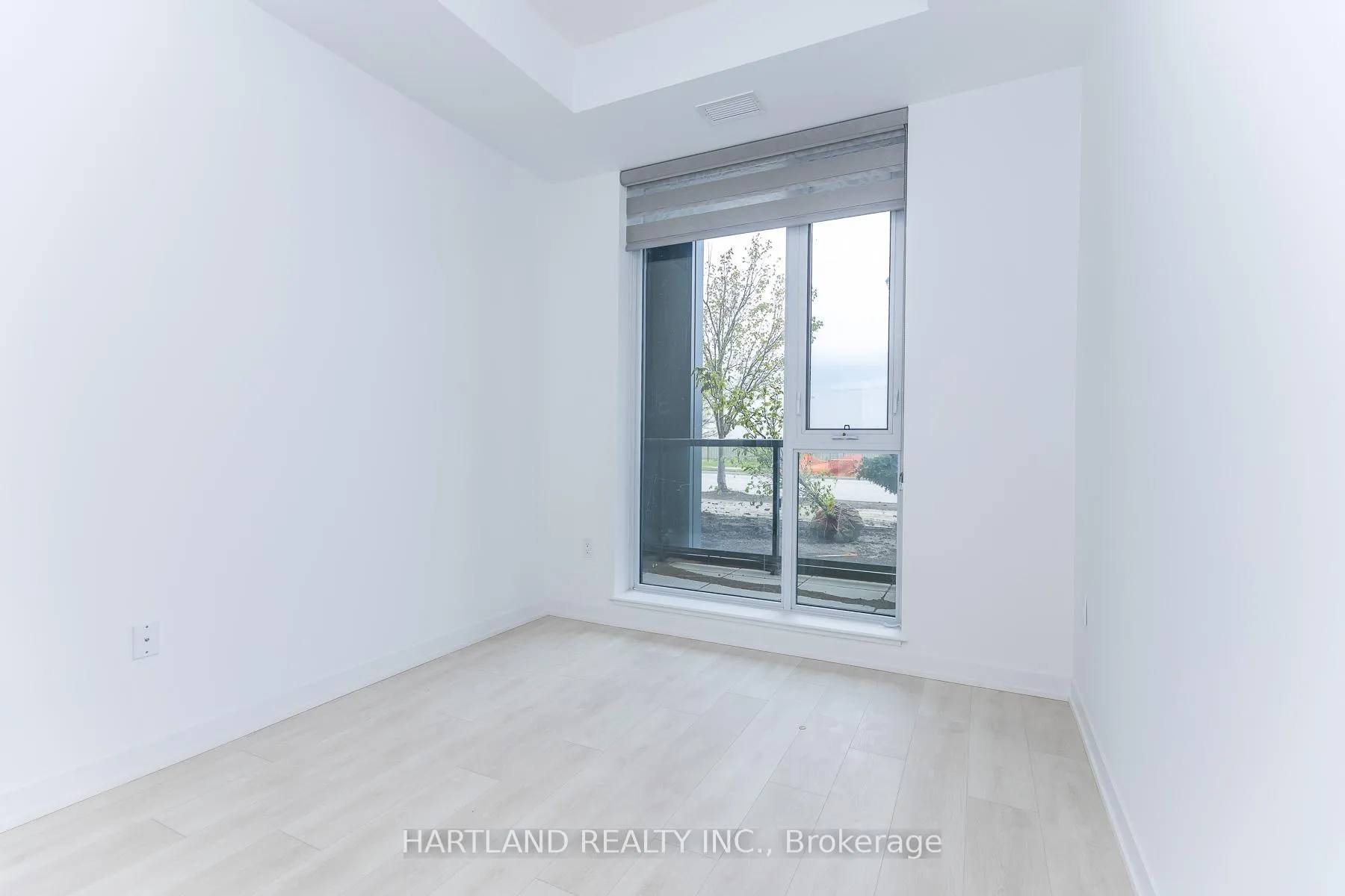 Photo 12 of Unit 107, 4878 Powers Common, Burlington, Alton — HOMEH