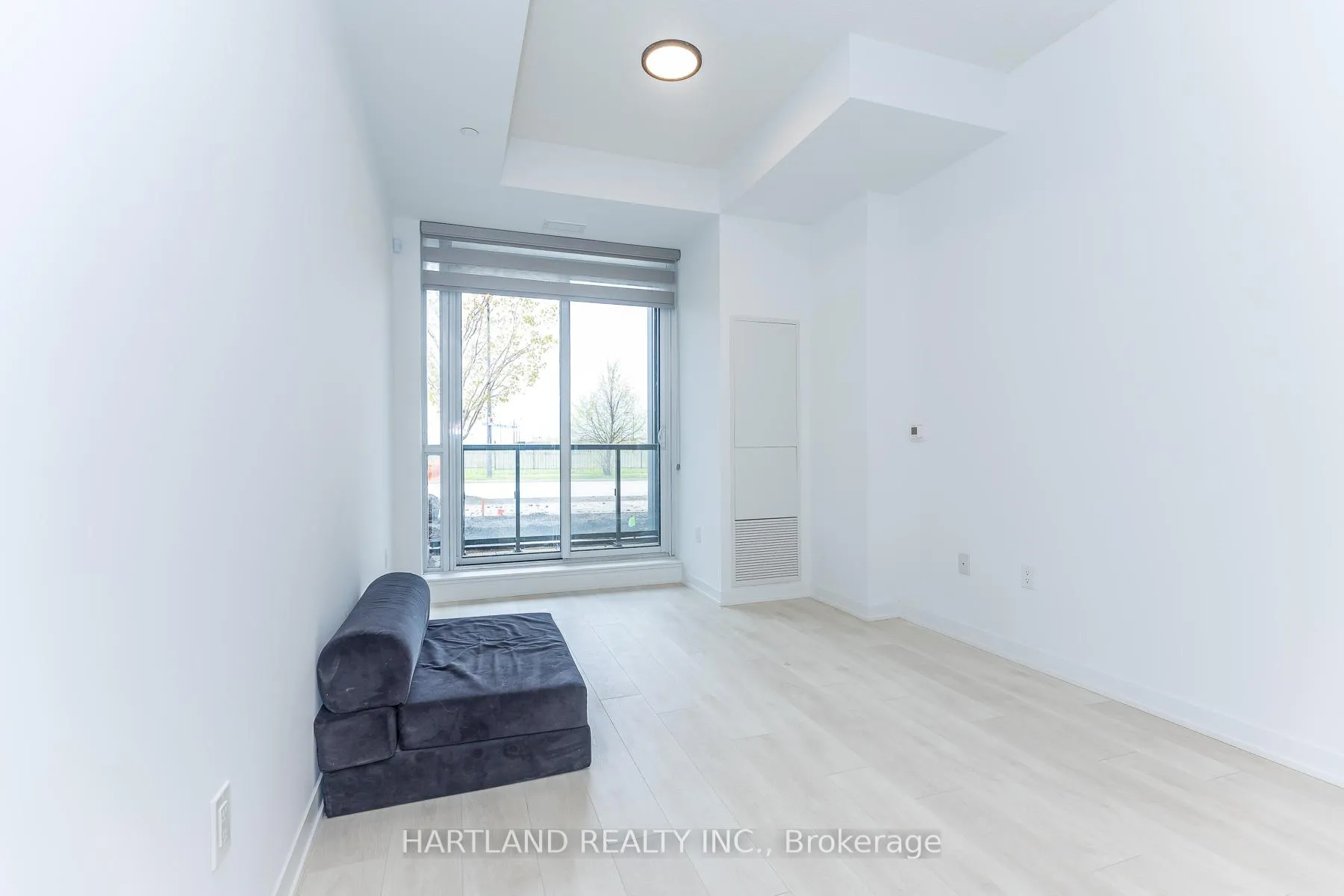 Photo 17 of Unit 107, 4878 Powers Common, Burlington, Alton — HOMEH