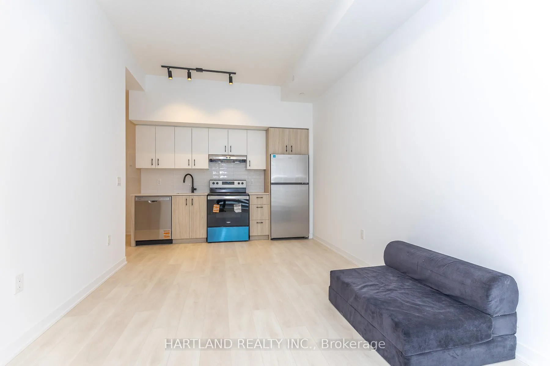 Photo 18 of Unit 107, 4878 Powers Common, Burlington, Alton — HOMEH