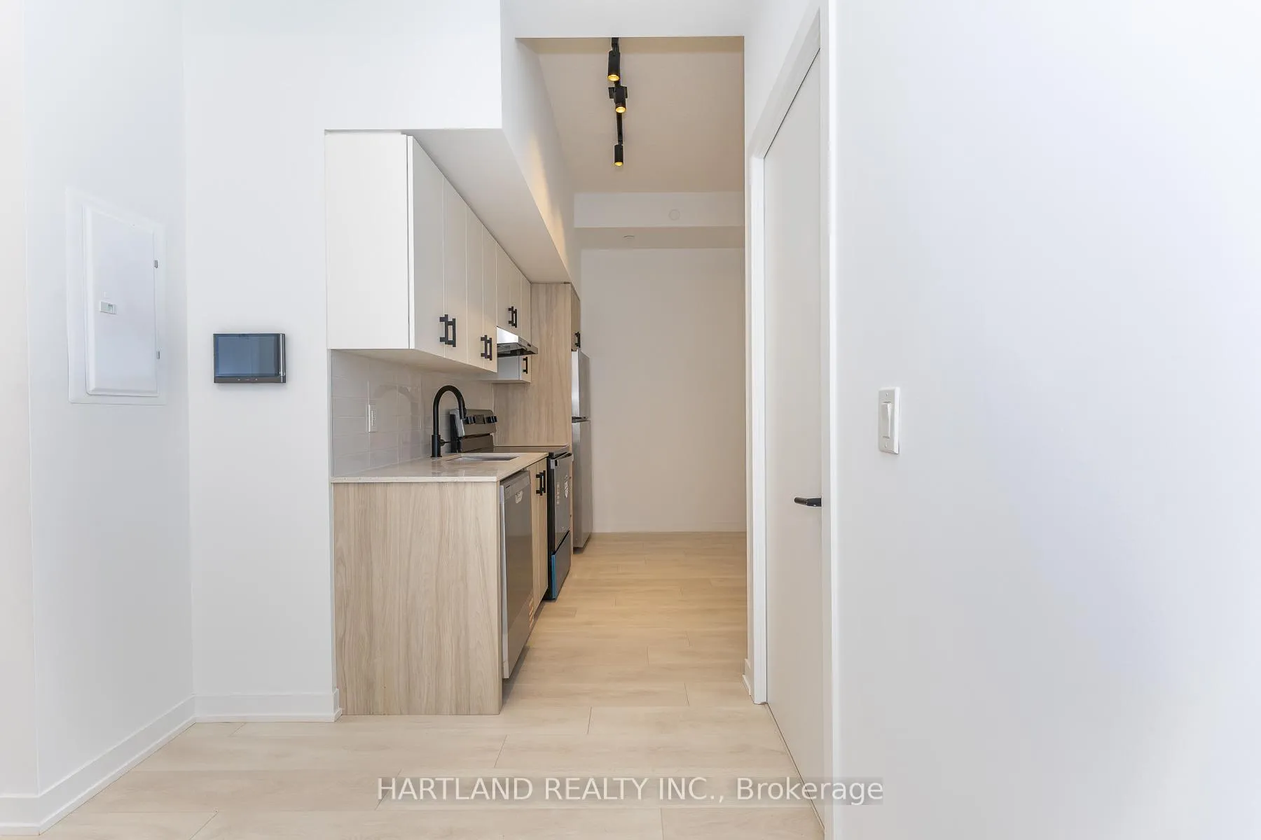 Photo 20 of Unit 107, 4878 Powers Common, Burlington, Alton — HOMEH