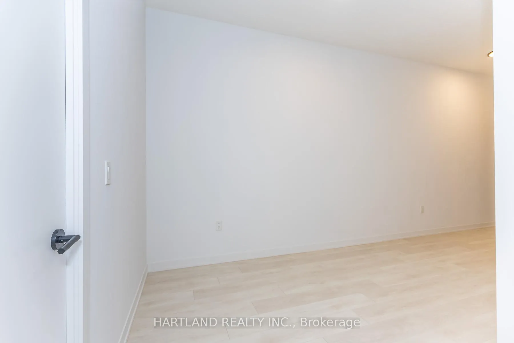 Photo 22 of Unit 107, 4878 Powers Common, Burlington, Alton — HOMEH