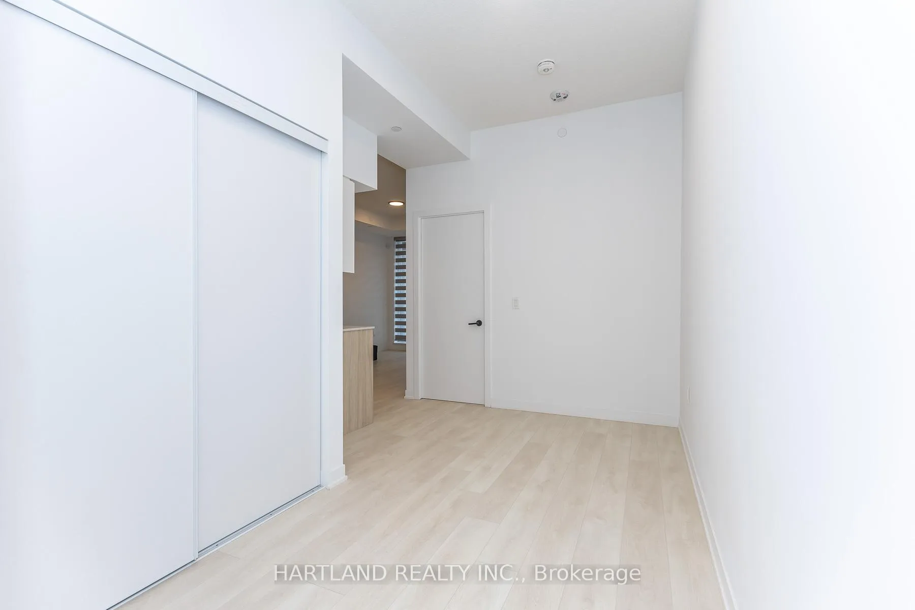Photo 25 of Unit 107, 4878 Powers Common, Burlington, Alton — HOMEH