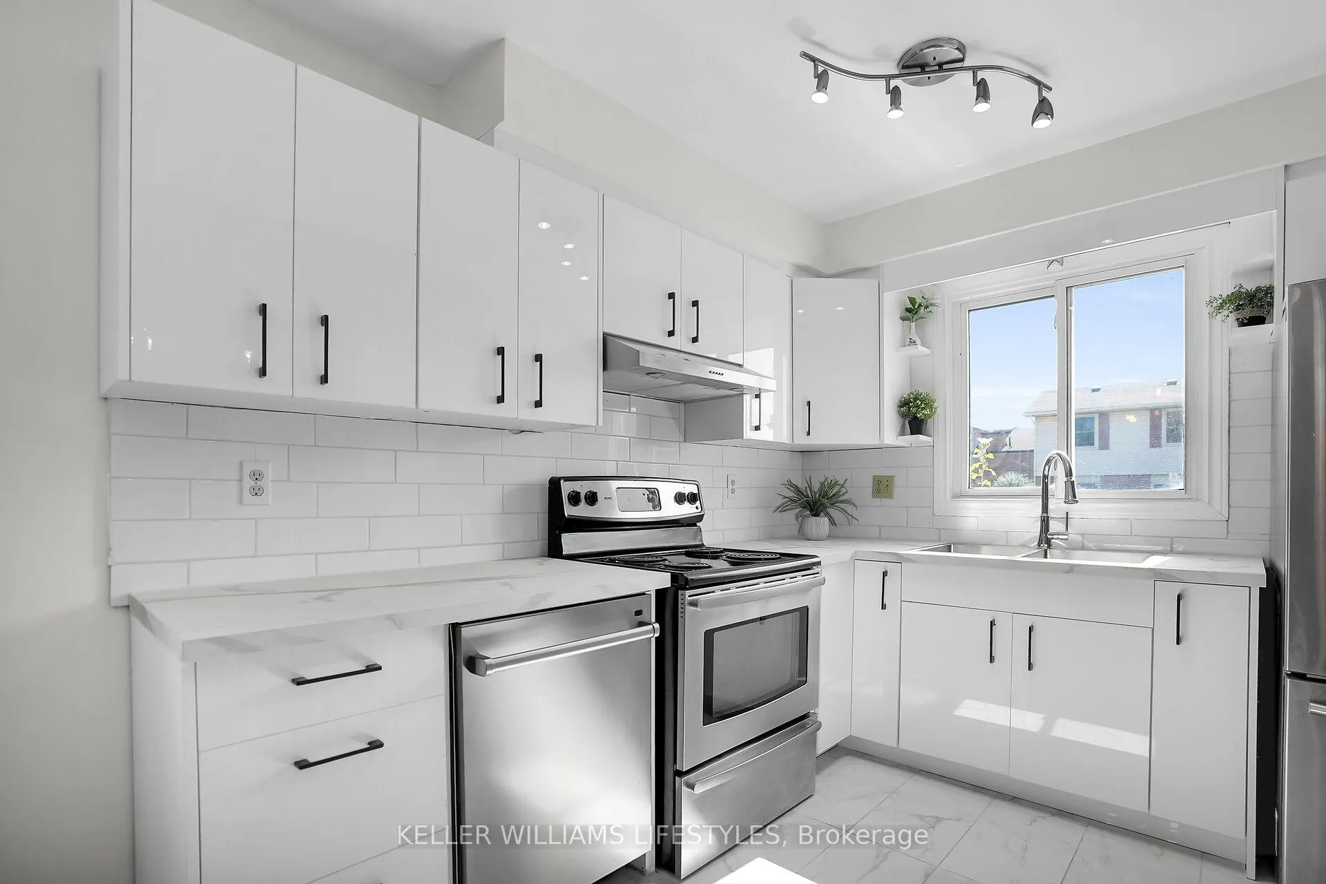 Photo 9 of Unit 4, 230 Clarke Road, London, East H — HOMEH