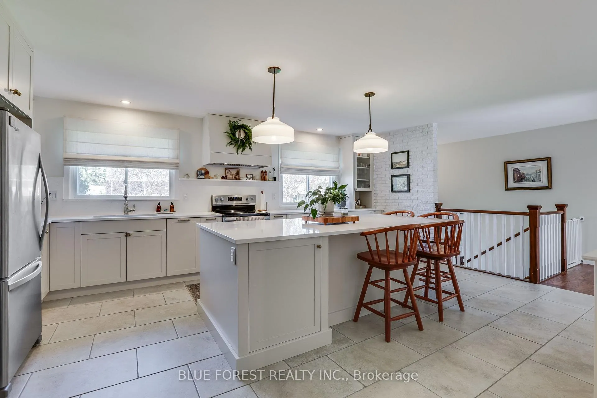 Photo 3 of 225 Coulton Drive, West Perth, Mitchell — HOMEH