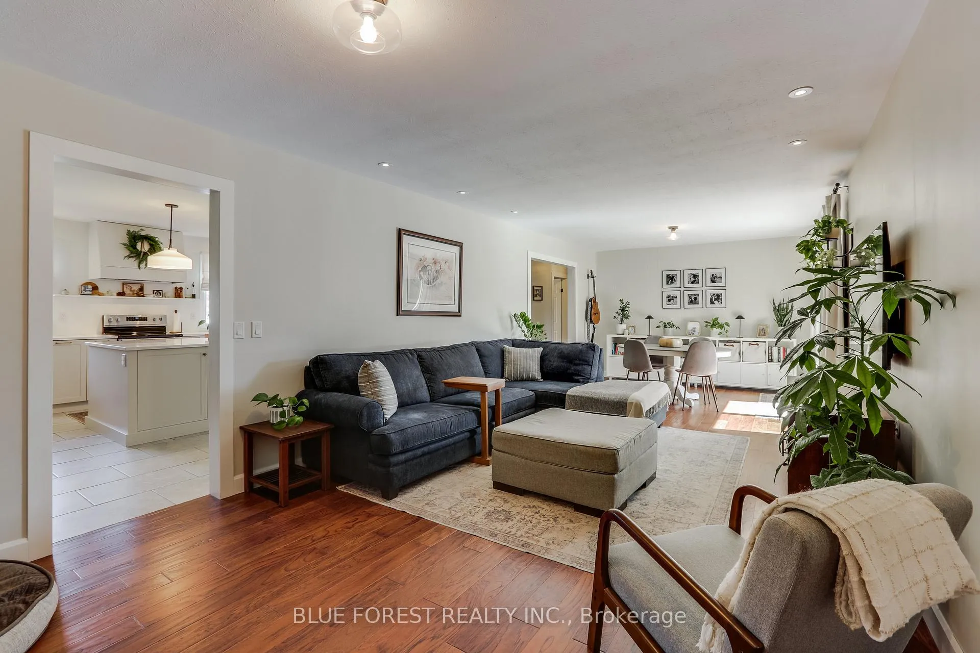 Photo 7 of 225 Coulton Drive, West Perth, Mitchell — HOMEH