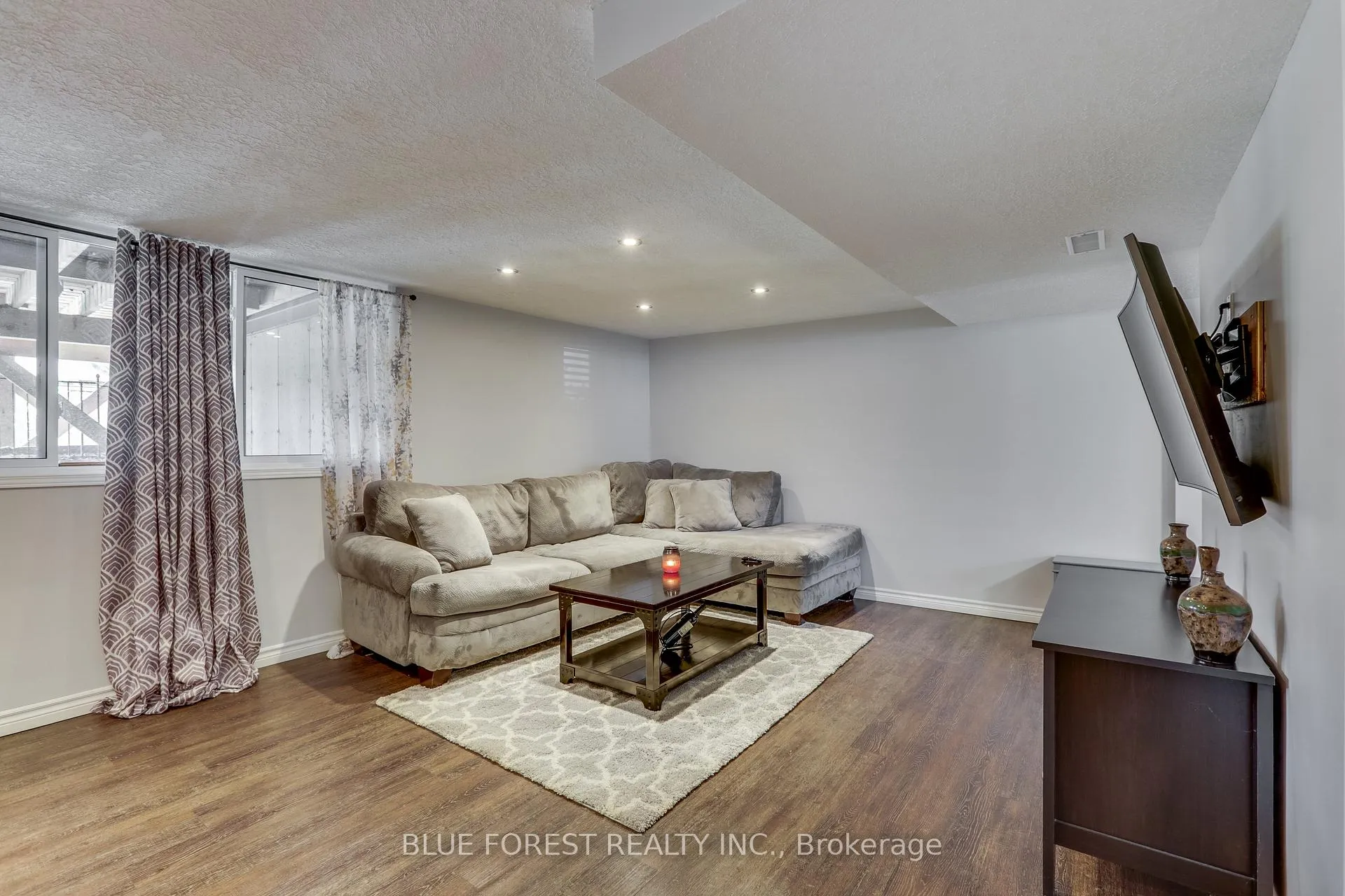 Photo 23 of 225 Coulton Drive, West Perth, Mitchell — HOMEH