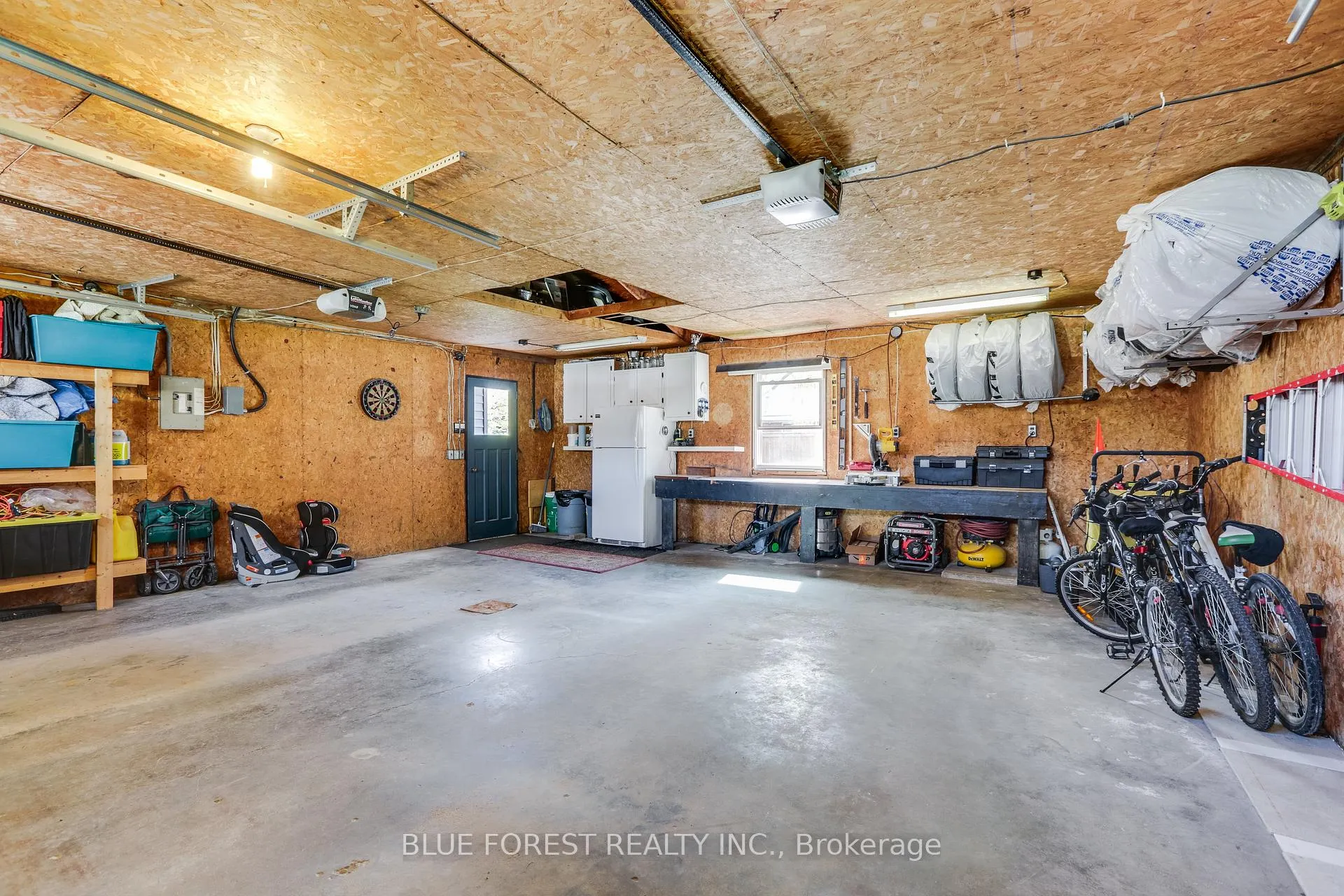 Photo 36 of 225 Coulton Drive, West Perth, Mitchell — HOMEH
