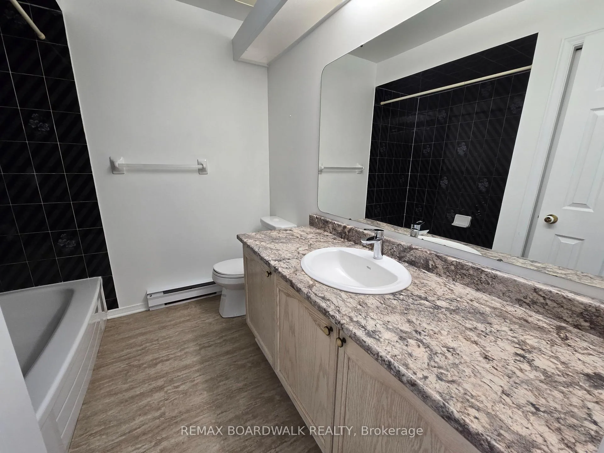 Photo 14 of 219 Briston Private, Ottawa, Hunt Club Park — HOMEH