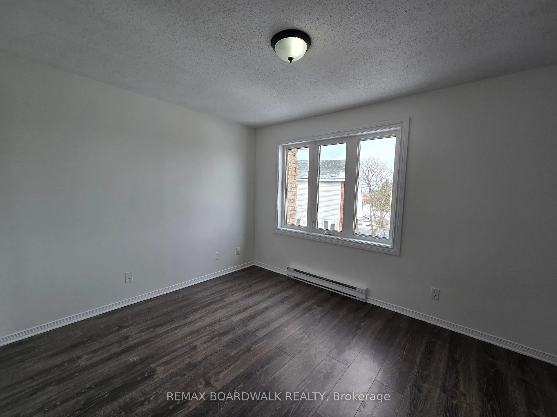 Photo 16 of 219 Briston Private, Ottawa, Hunt Club Park — HOMEH