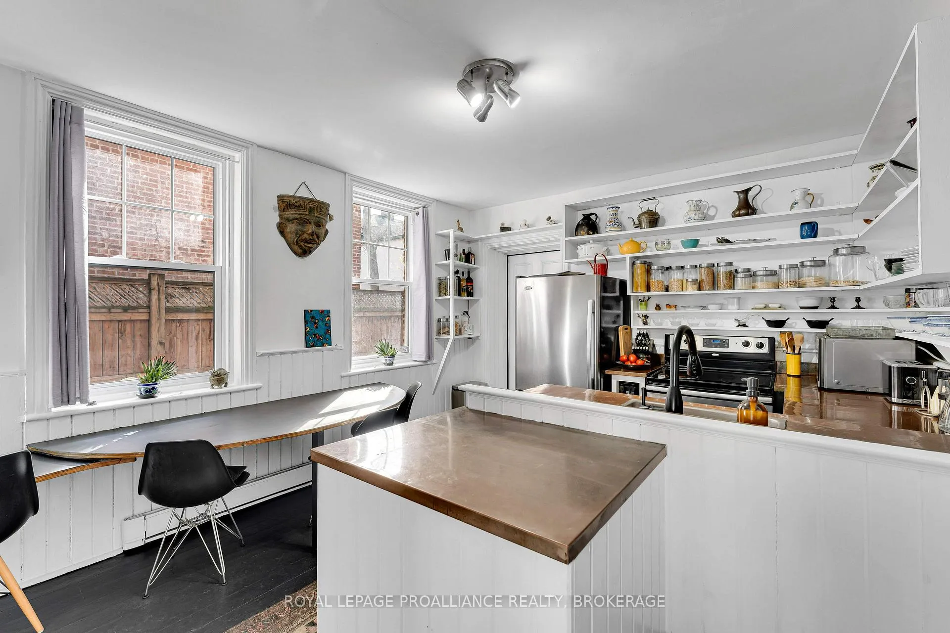 Photo 9 of 56 Wellington Street, Kingston, Central City East — HOMEH