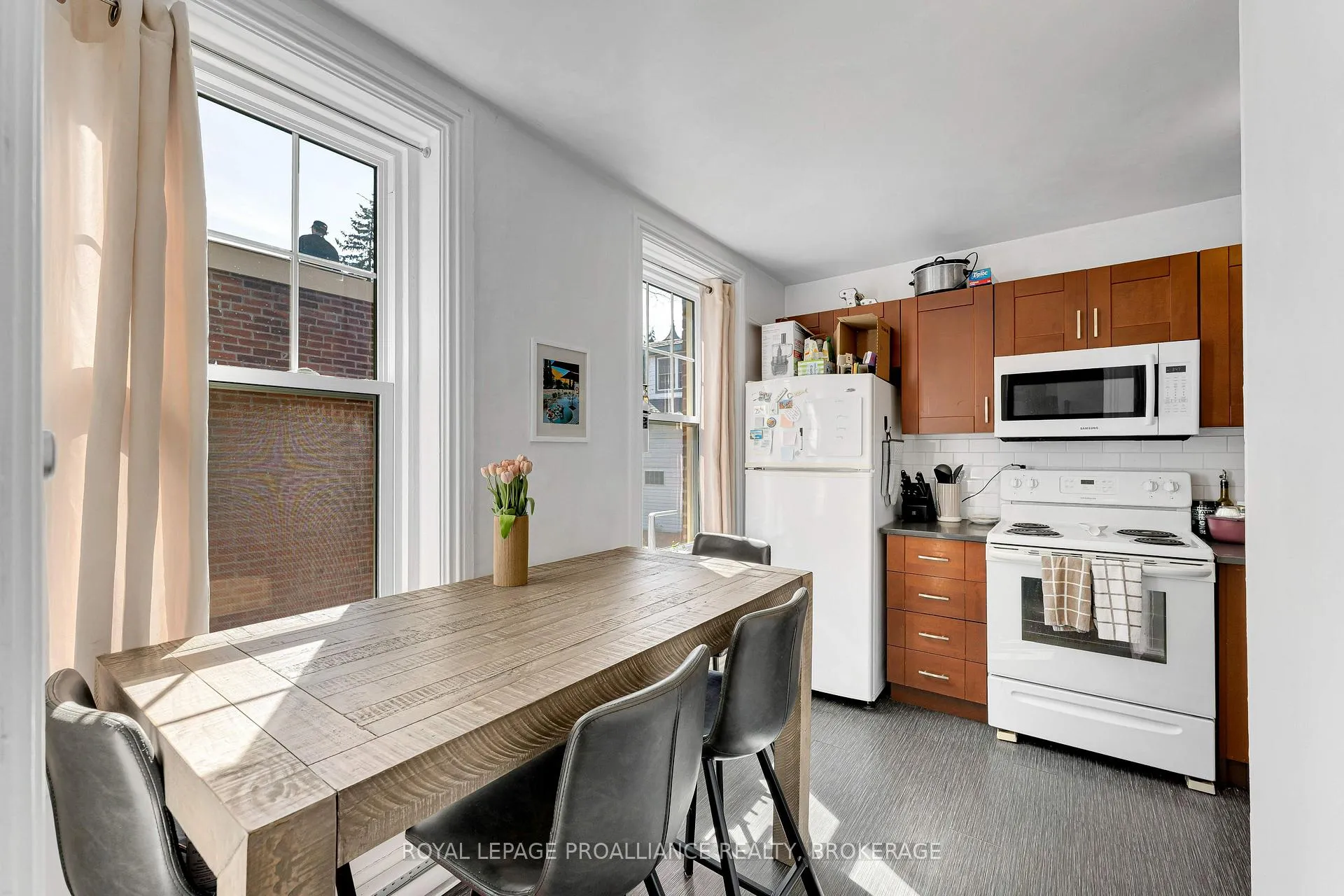 Photo 23 of 56 Wellington Street, Kingston, Central City East — HOMEH