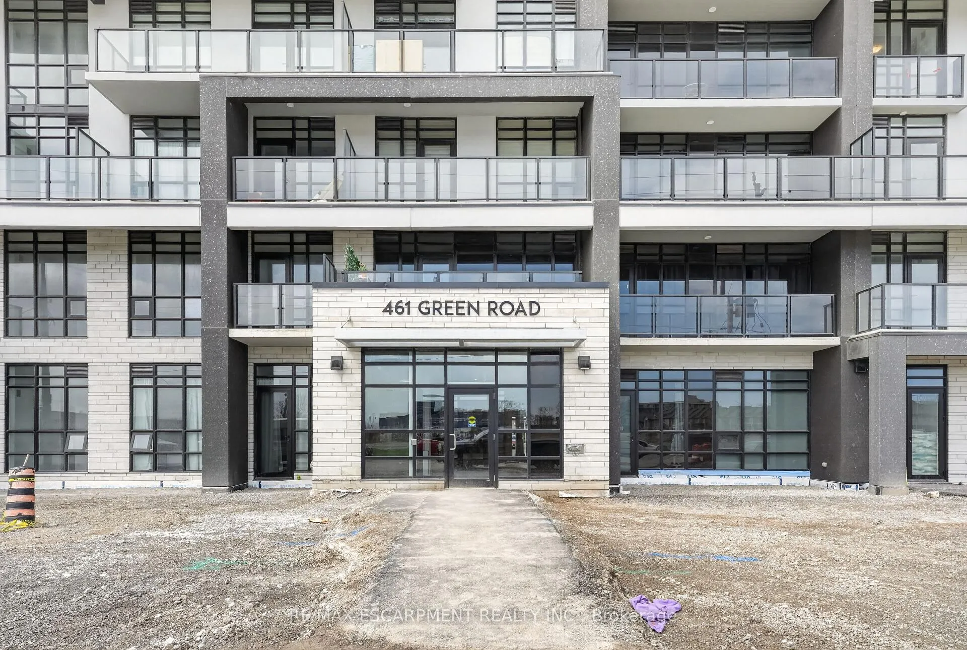 Photo 4 of Unit 707, 461 Green Road W, Hamilton, Lakeshore — HOMEH